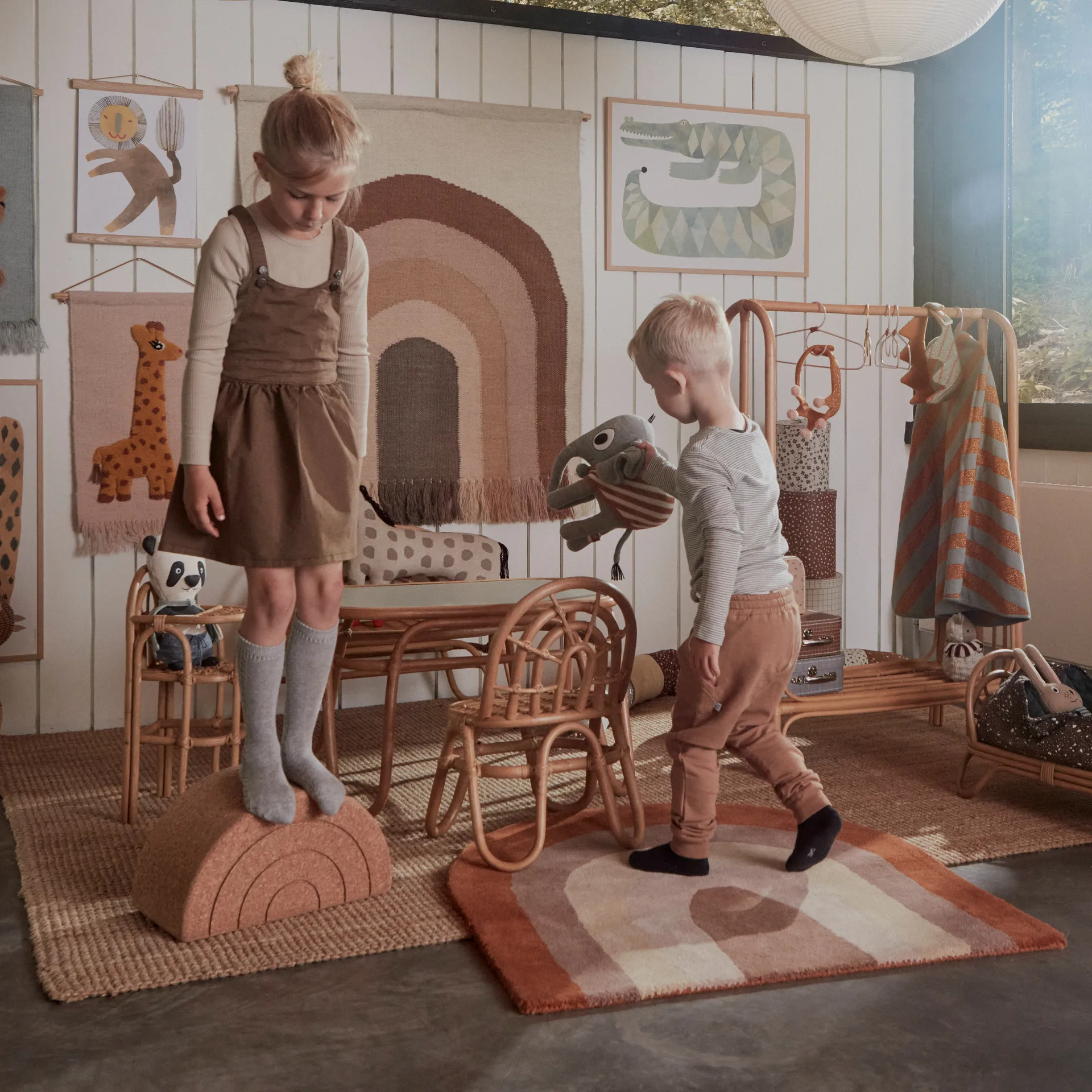 Rainbow lasten matto 88x90 cm, Suklaa OYOY