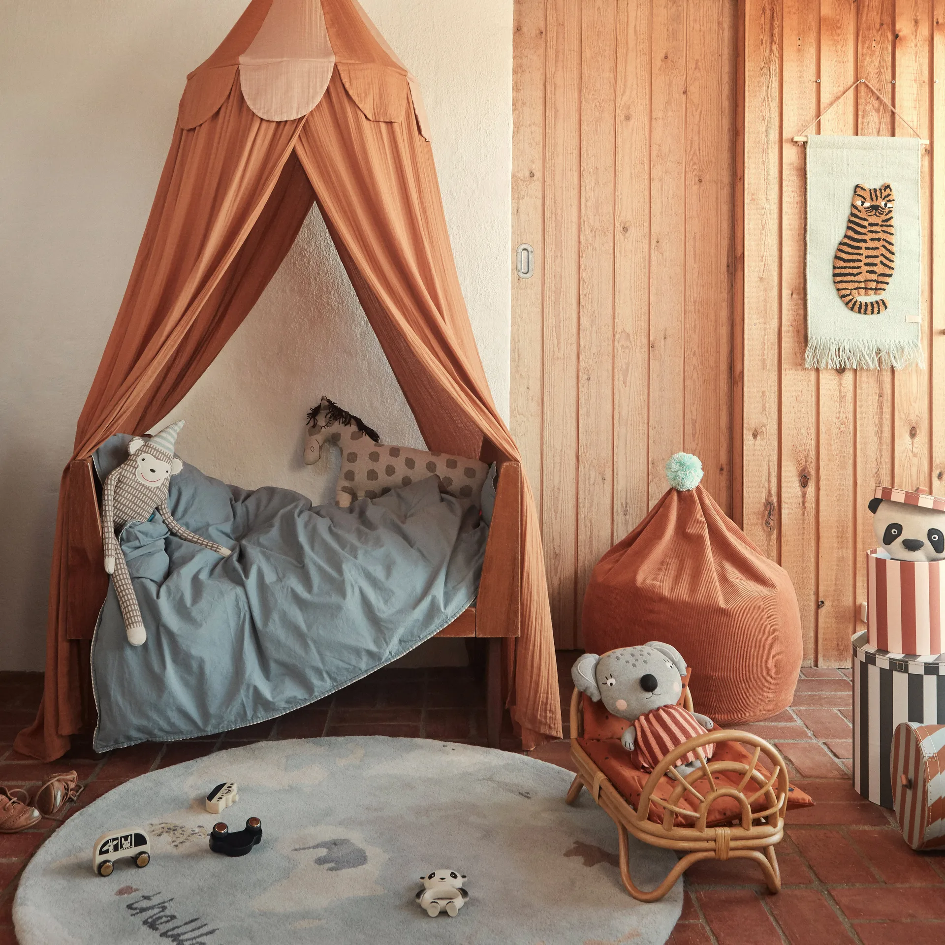 Tiger seinäkoriste 32x70 cm, Vihreä OYOY