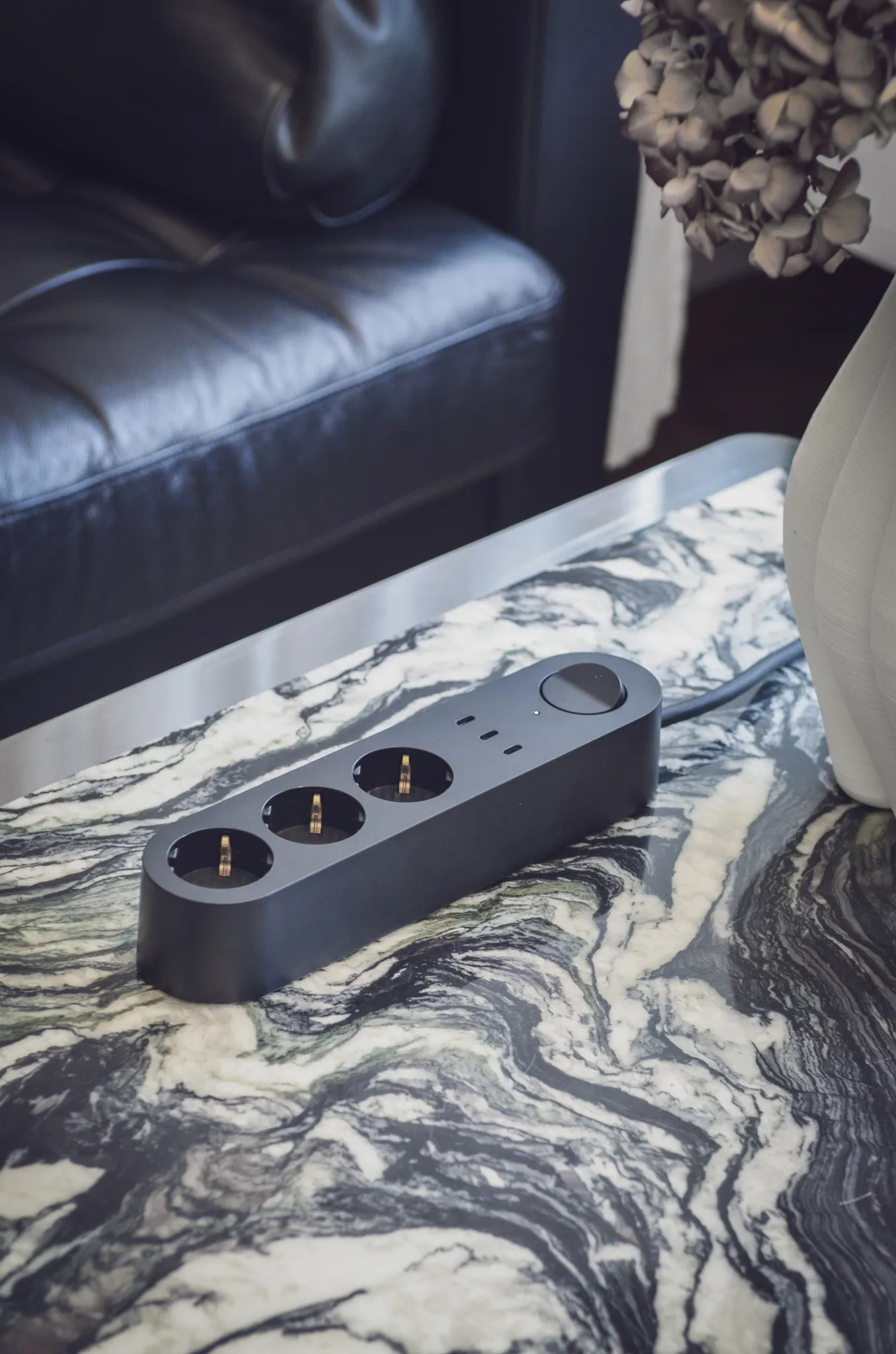 Alma Power Bar jatkojohto, Midwinter black palett3