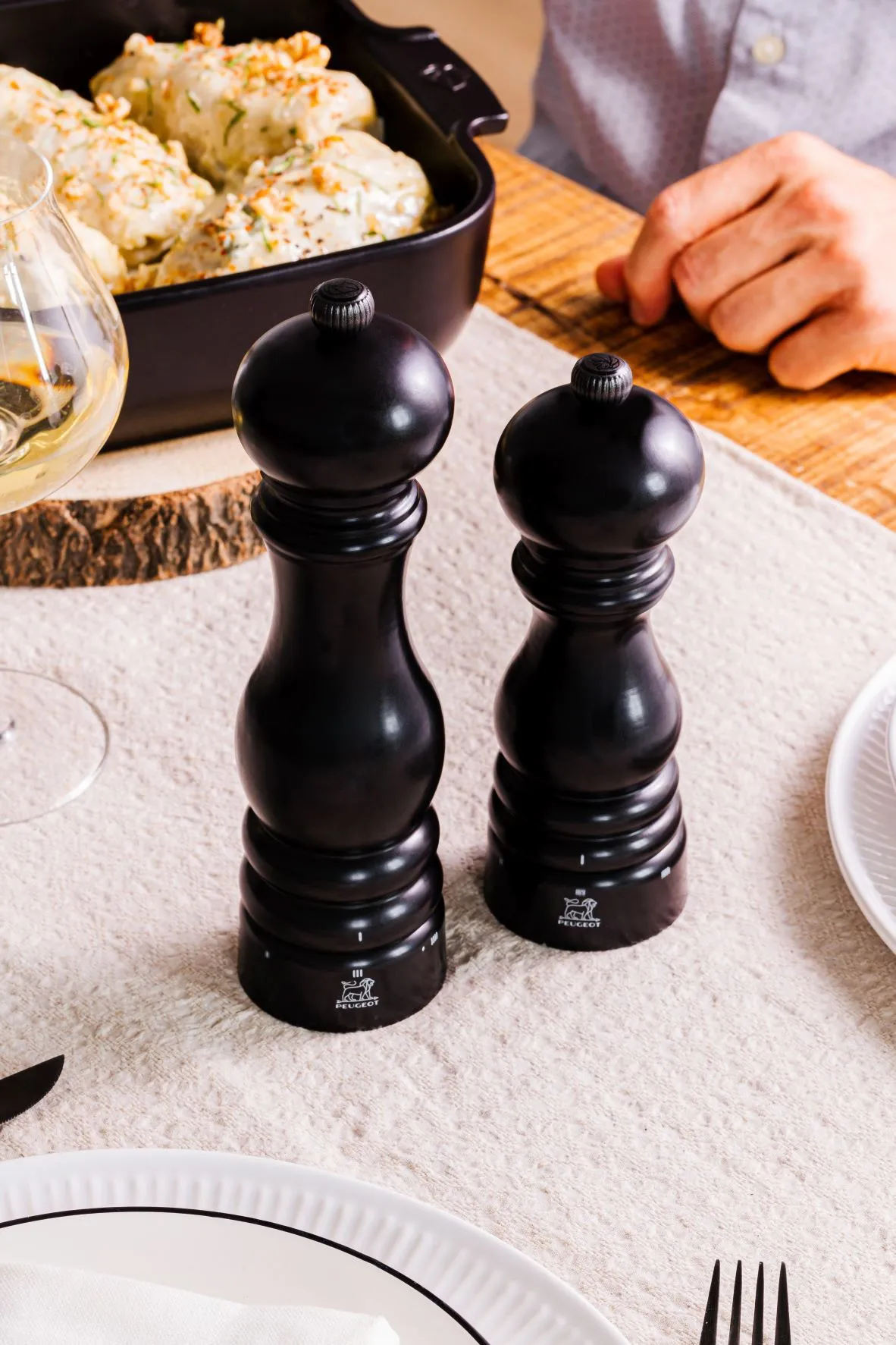 Paris u'Select -suolamylly 12 cm, Satin black Peugeot