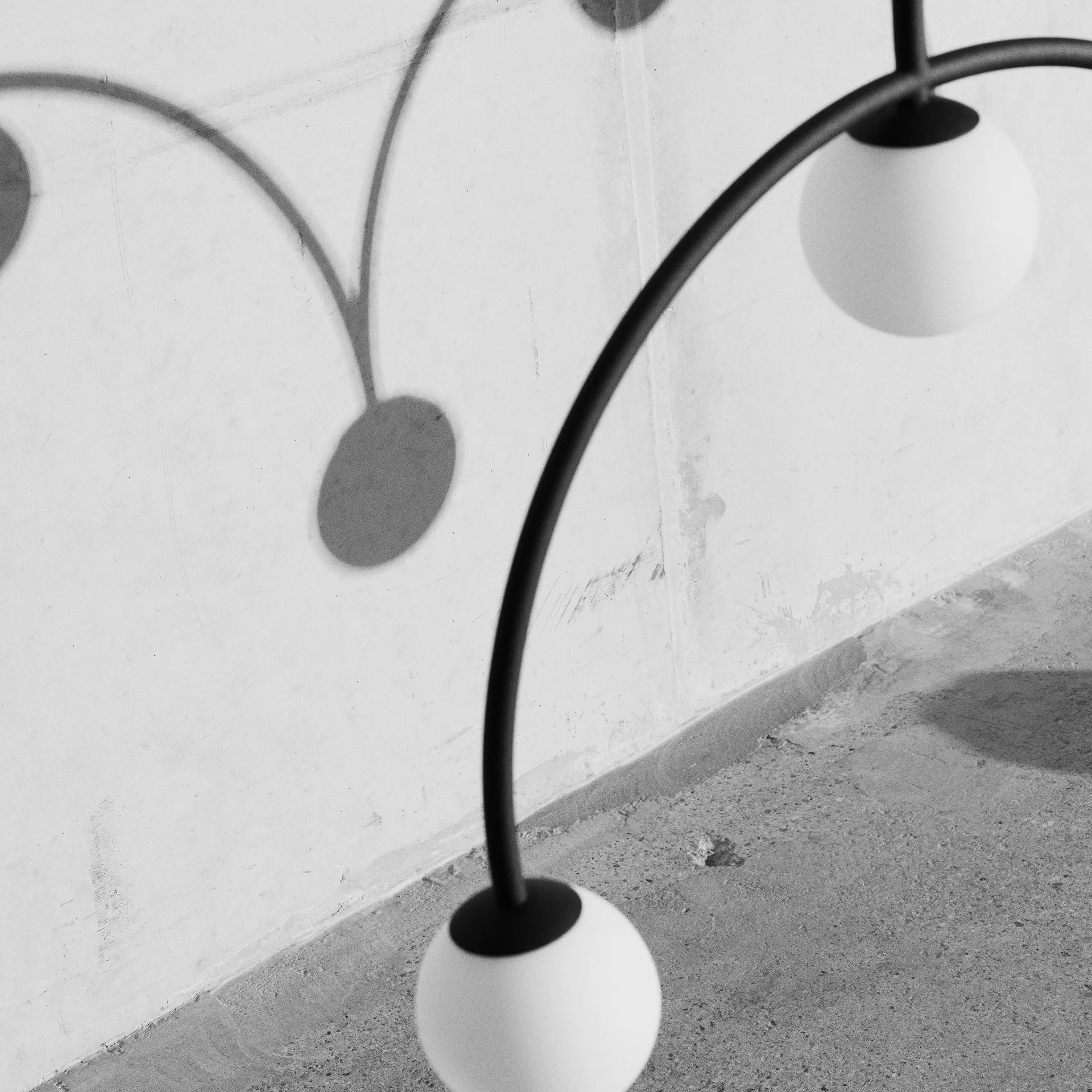 Bounce 116 kattolamppu, Musta-opaalilasi Pholc