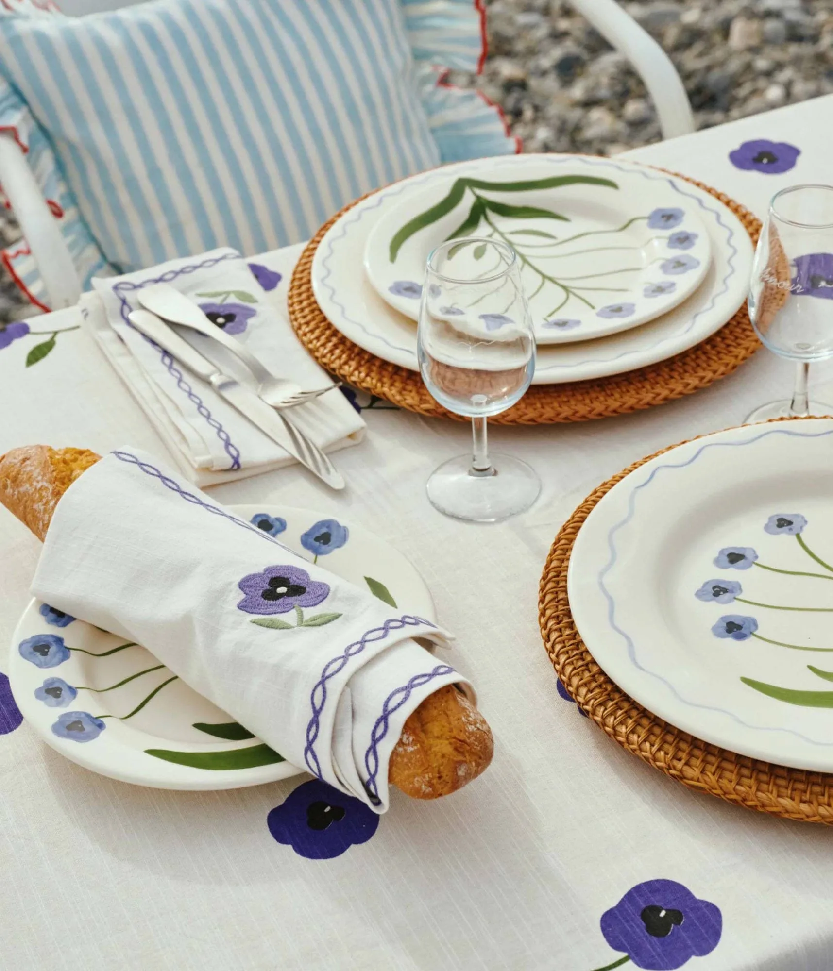 Madelen Möllard Pansy salaattiastia, Blue, 22 cm Pick a Poppy