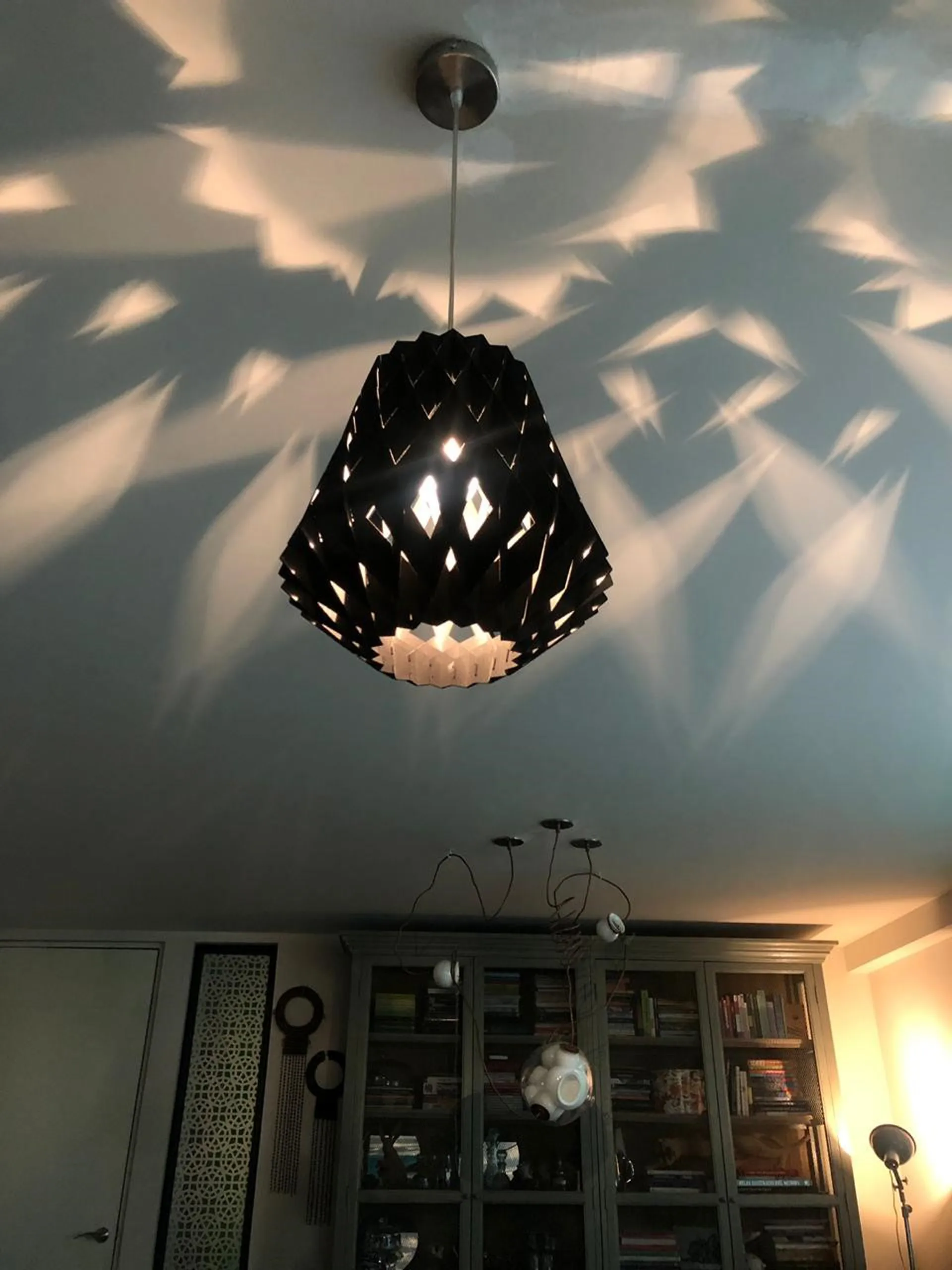 Pilke Signature hissivalaisin Ø28 cm, Musta Pilke