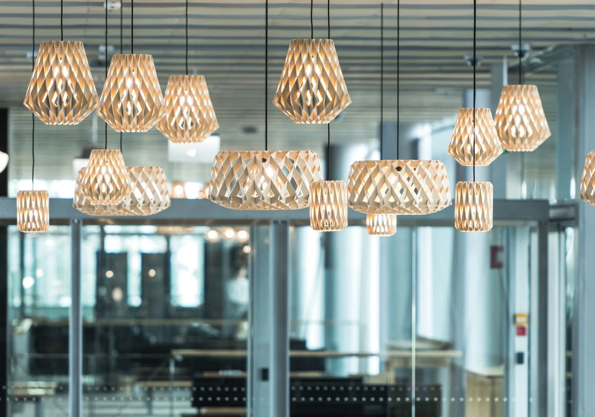 Pilke Signature hissivalaisin Ø28 cm, Pyökki Pilke