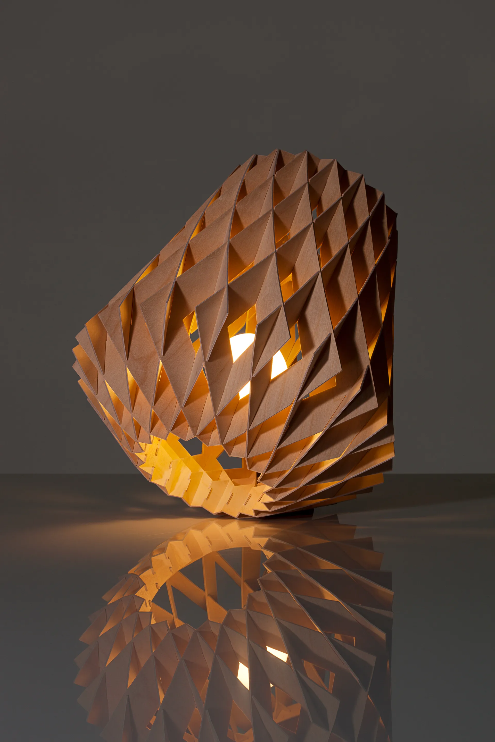 Pilke Signature -pöytävalaisin Ø28 cm, Pyökki Pilke