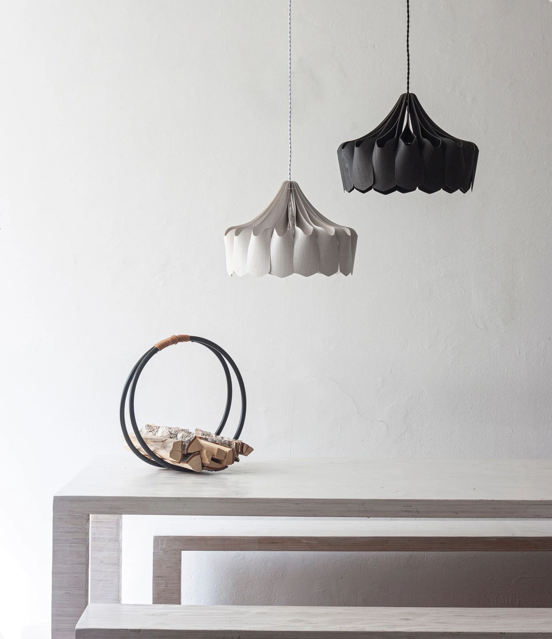 Pioni hissivalaisin S Ø38 cm, Valkoinen Pilke