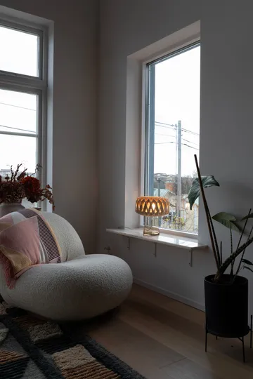 Signature 25 pöytälamppu - Amber-koivu, Ø28x34 cm - Pilke