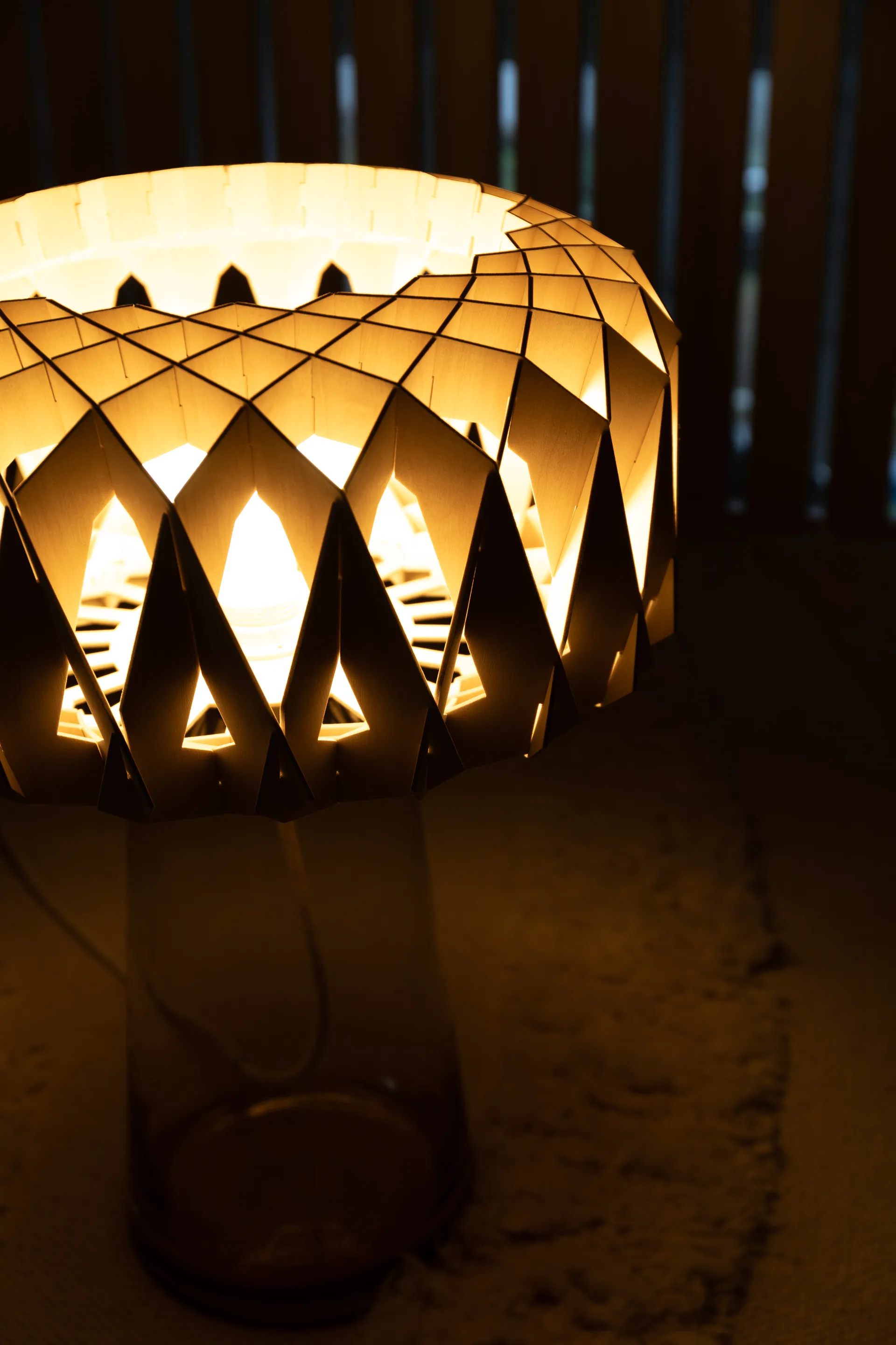 Signature 35 pöytälamppu, Amber-koivu, Ø36,5x53 cm Pilke