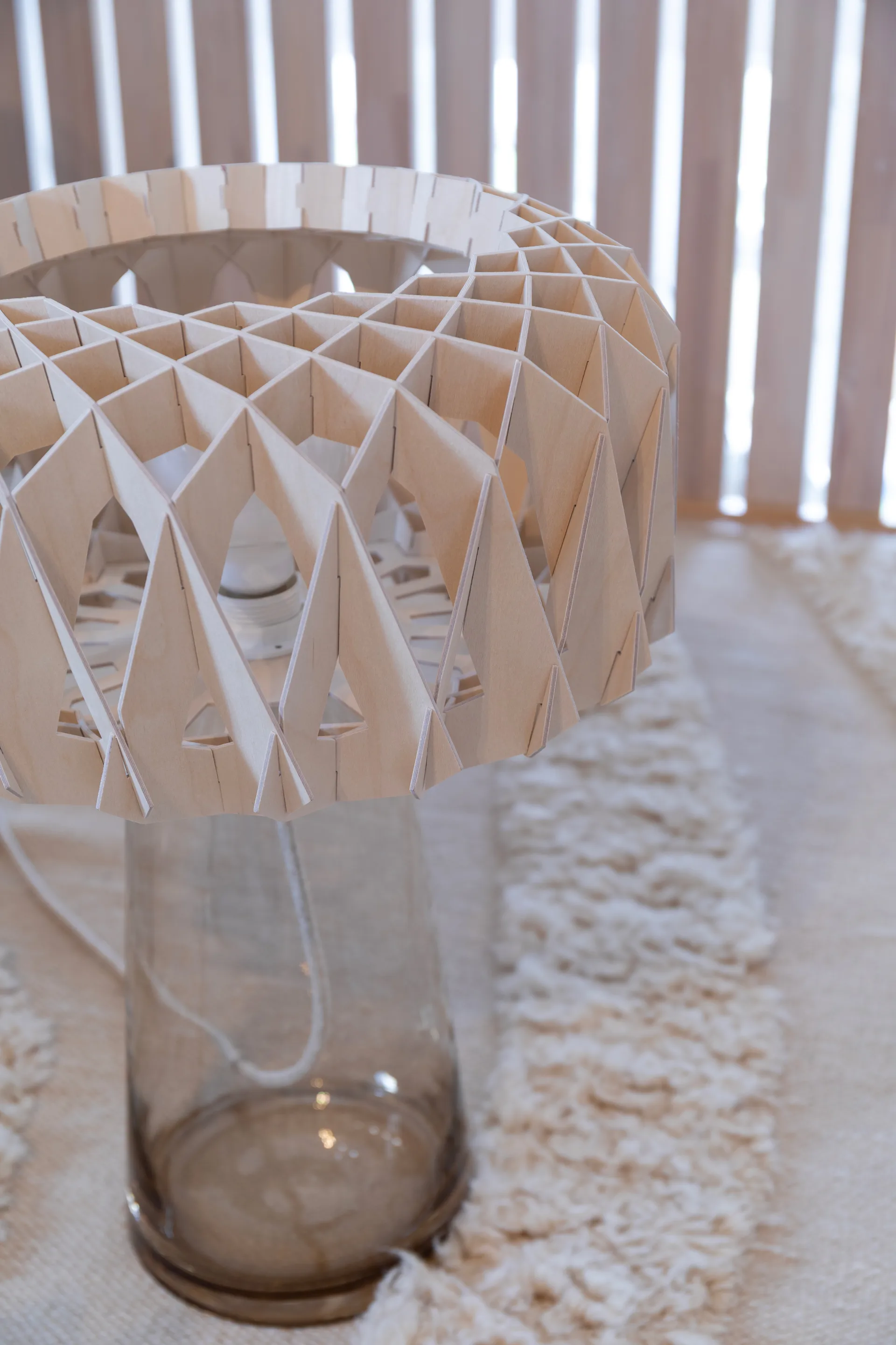 Signature 35 pöytälamppu, Amber-koivu, Ø36,5x53 cm Pilke