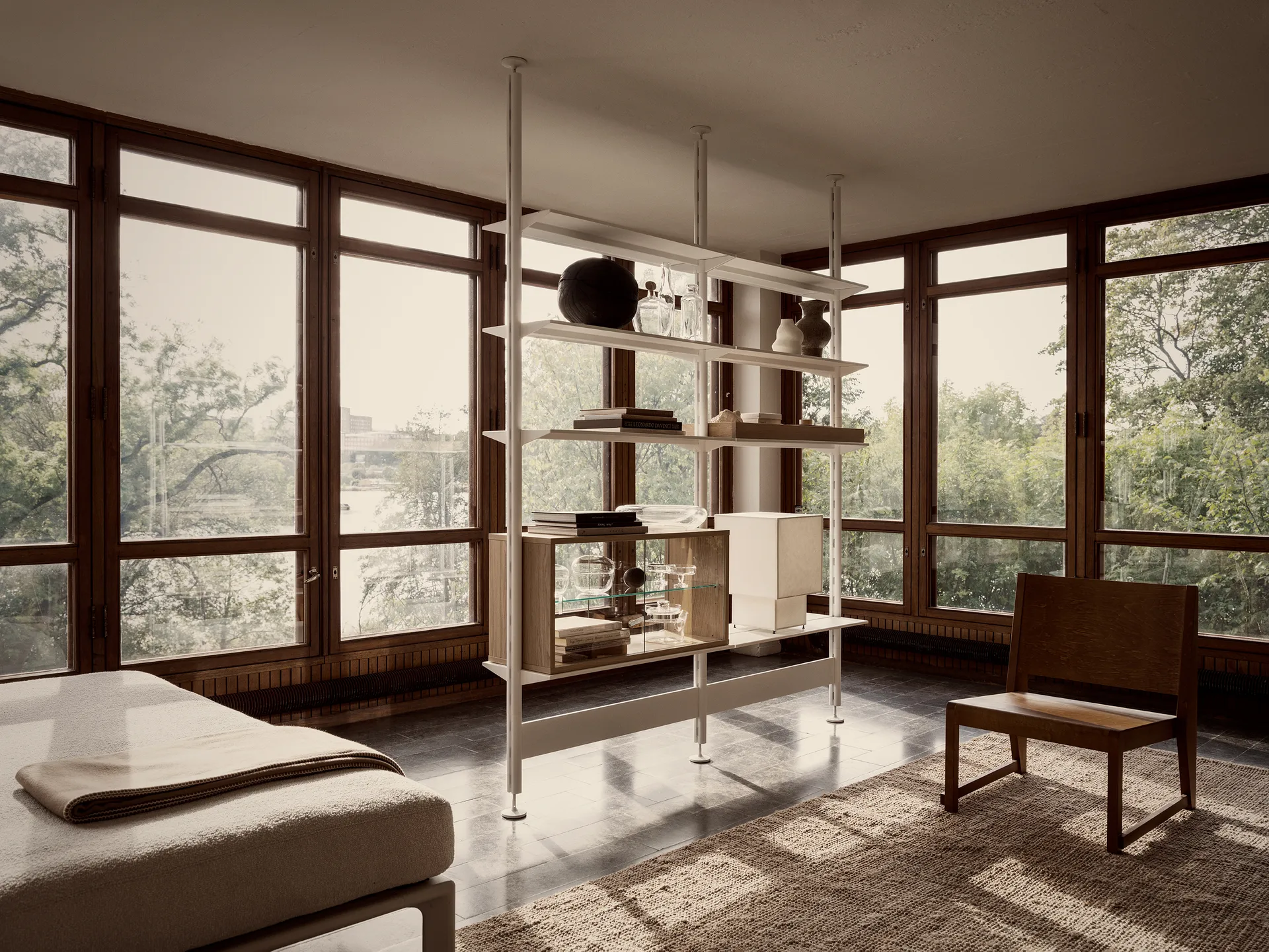 Pira vitriinikaappi, Vaalea tammi kirkas lasi, 70x31 cm, lasinen tausta Pira