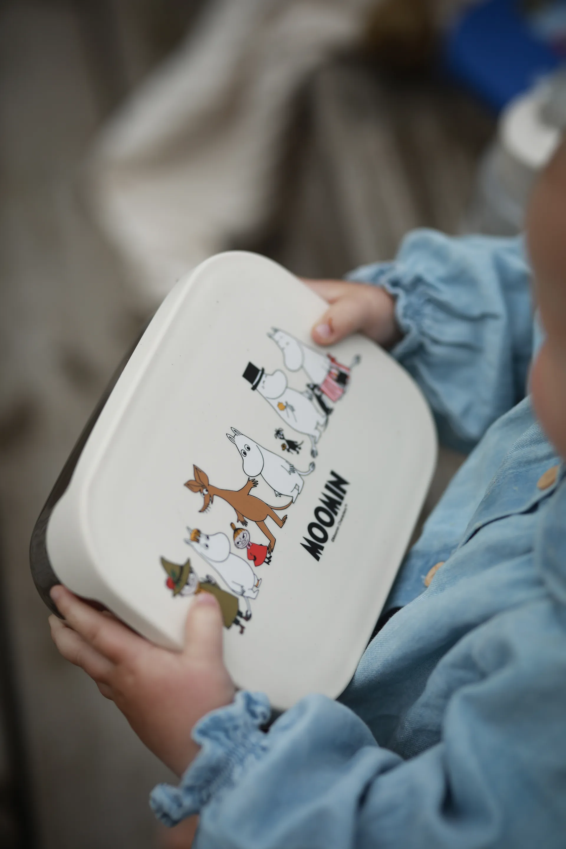 Muminperhe metallinen lounaslaatikko 13x17 cm, Beige Rätt Start