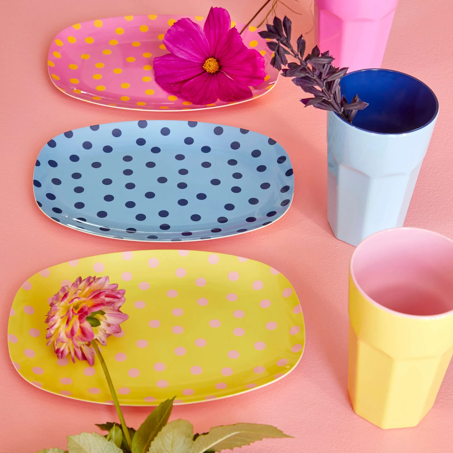 Rice melamiinilautanen 16,5 x 23 cm, Pink dot RICE