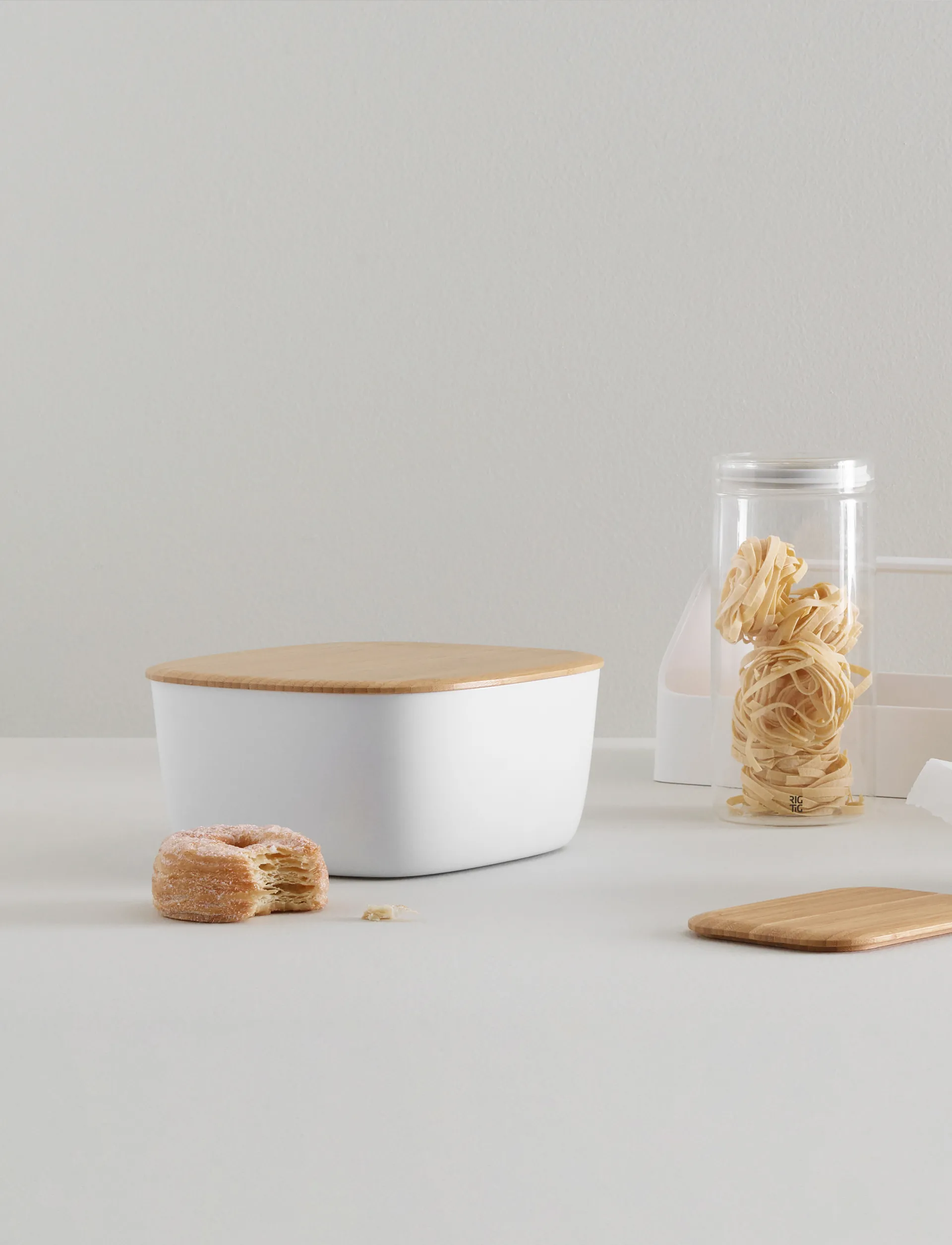 BOX-IT leipälaatikko 23x23 cm, White RIG-TIG