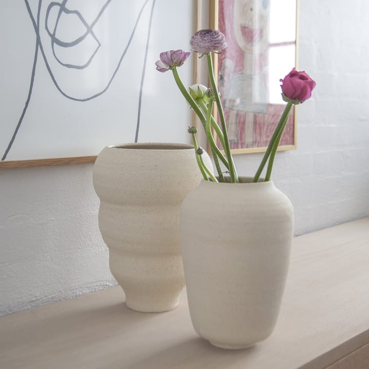 Hand turned vase no. 59 Classic, Vanilla Ro Collection