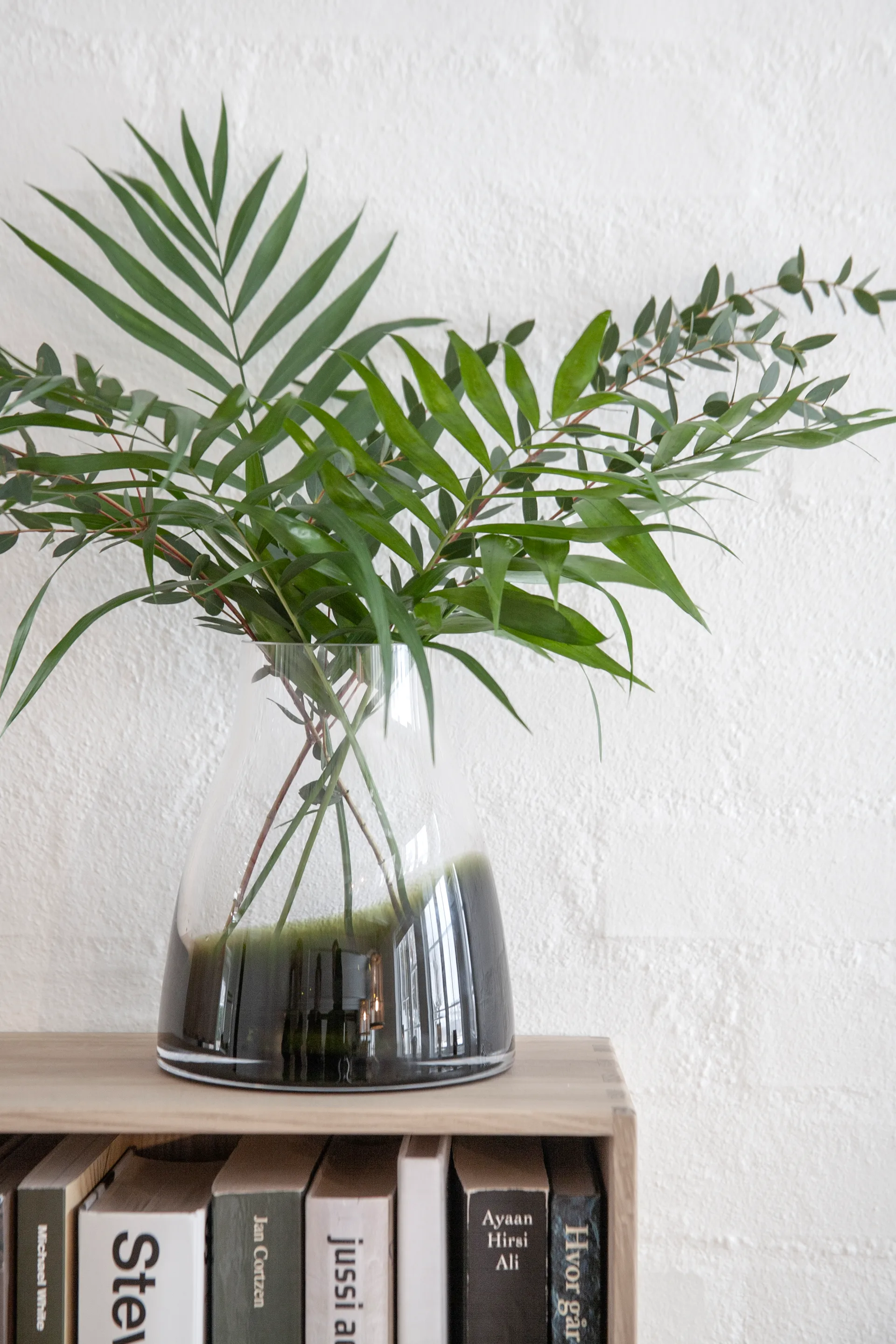 Kukkavaasi nro. 2, Moss green Ro Collection