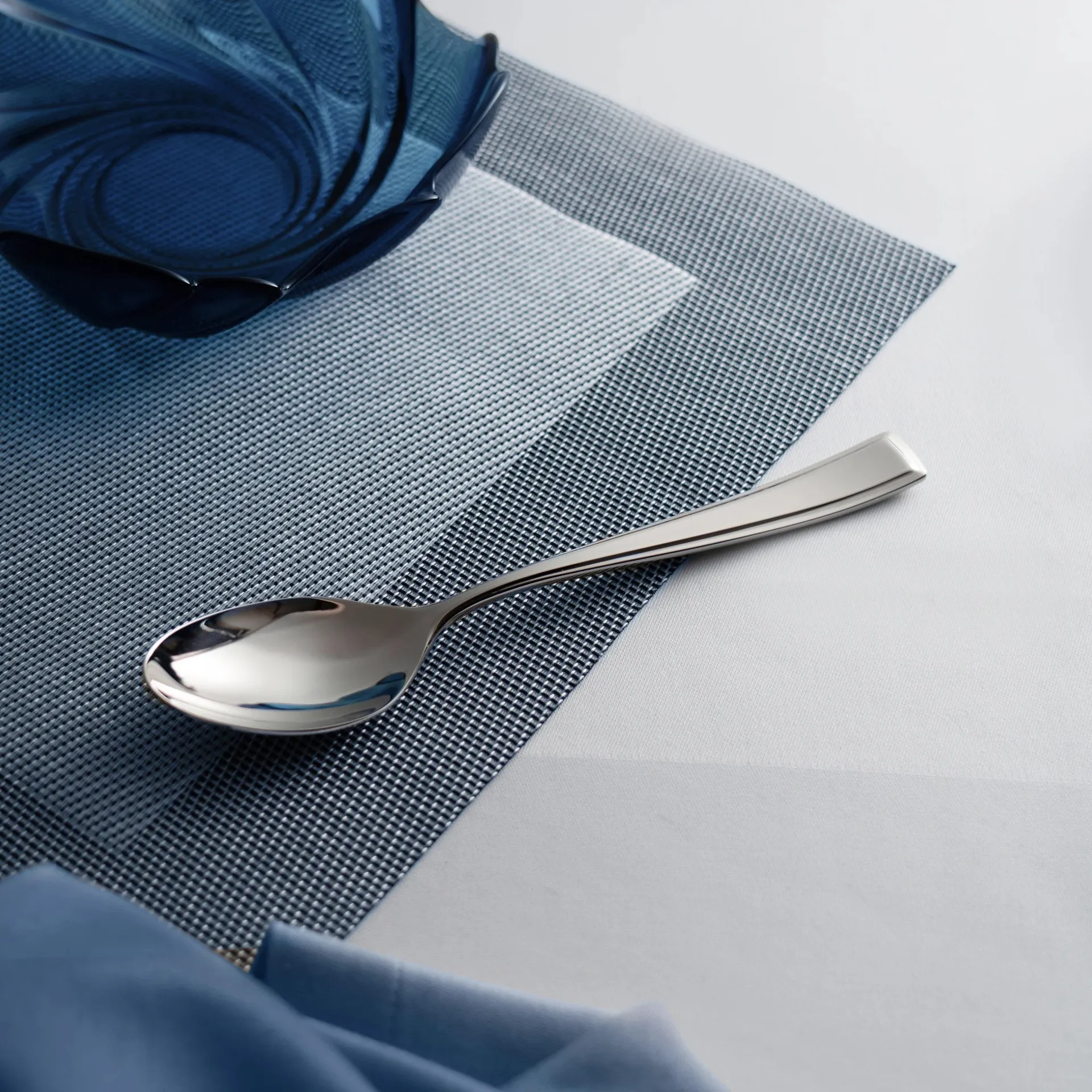 Fairford kirkas jälkiruokalusikka, Ruostumaton teräs, 18,4 cm Robert Welch