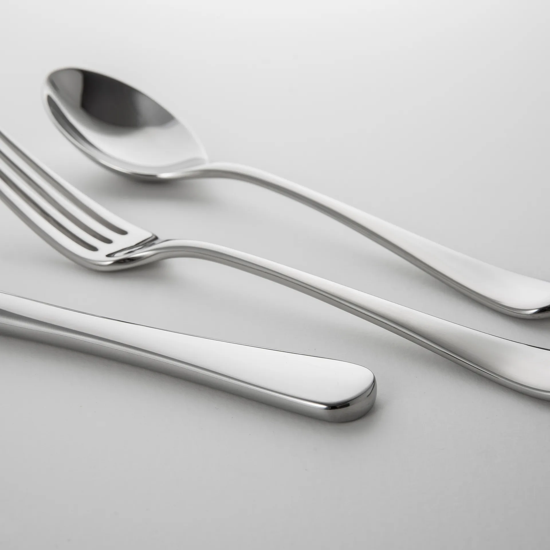 Radford-ruokalusikka, peilikiillotus, Ruostumatonta terästä Robert Welch