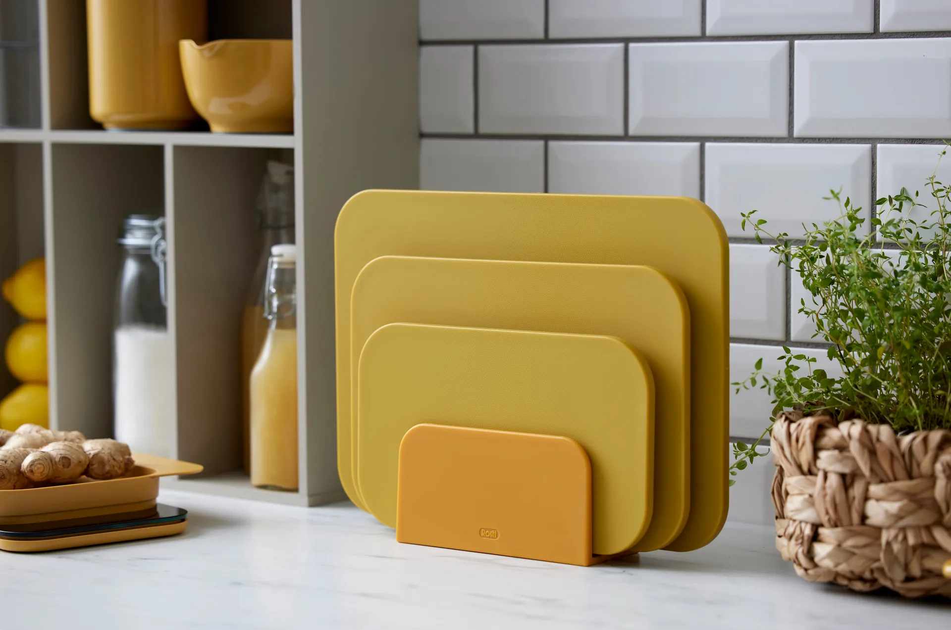 Choptima leikkuulauta M 20,5 x 30,5 cm, Curry Rosti