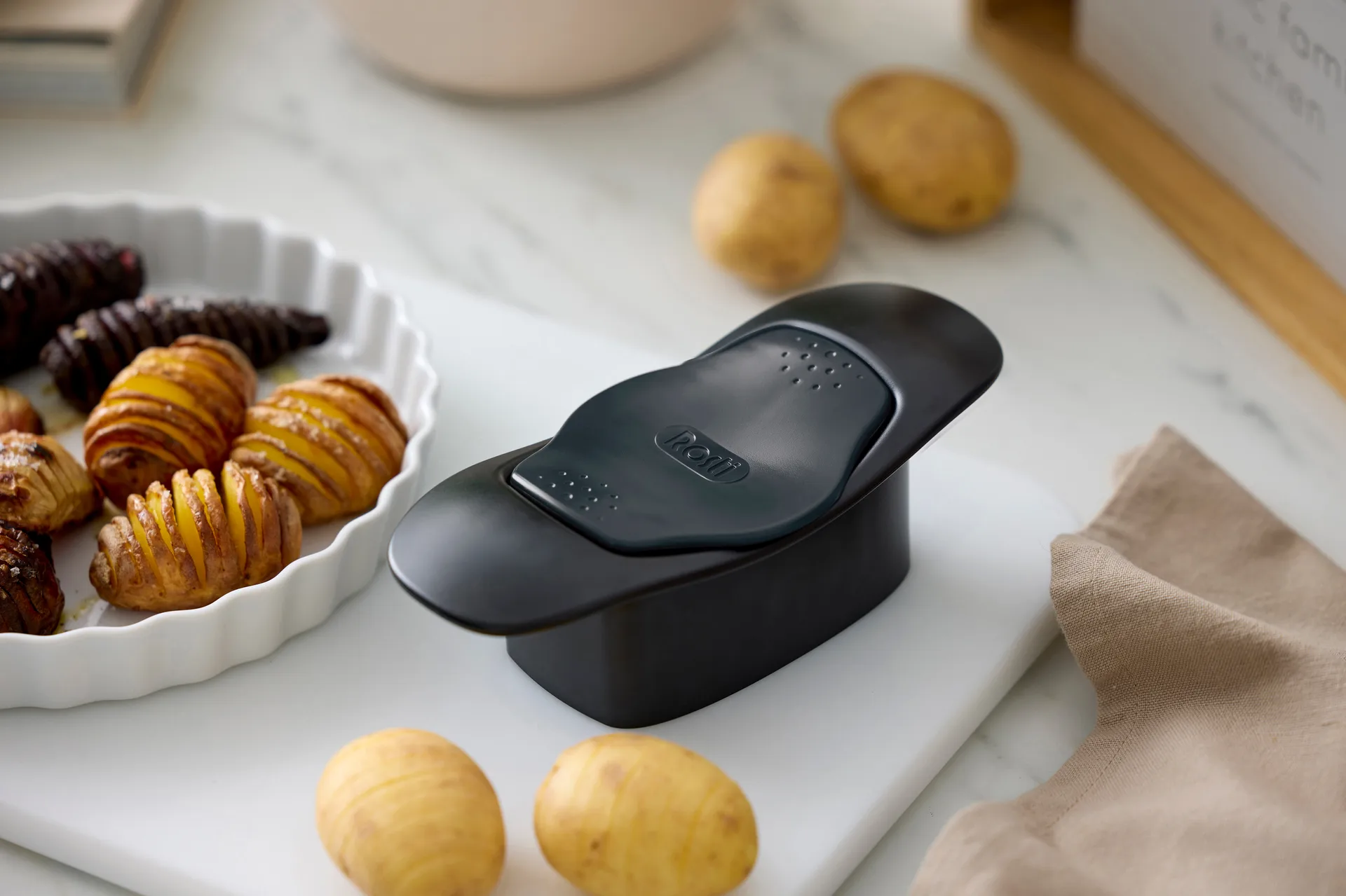 Classic hasselback-leikkuri, Musta Rosti