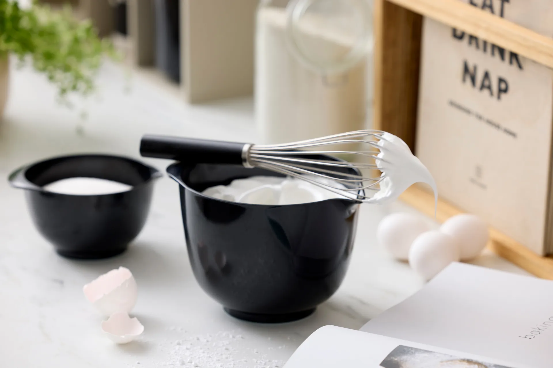 Emma pallovispilä teräs 27 cm, Musta Rosti