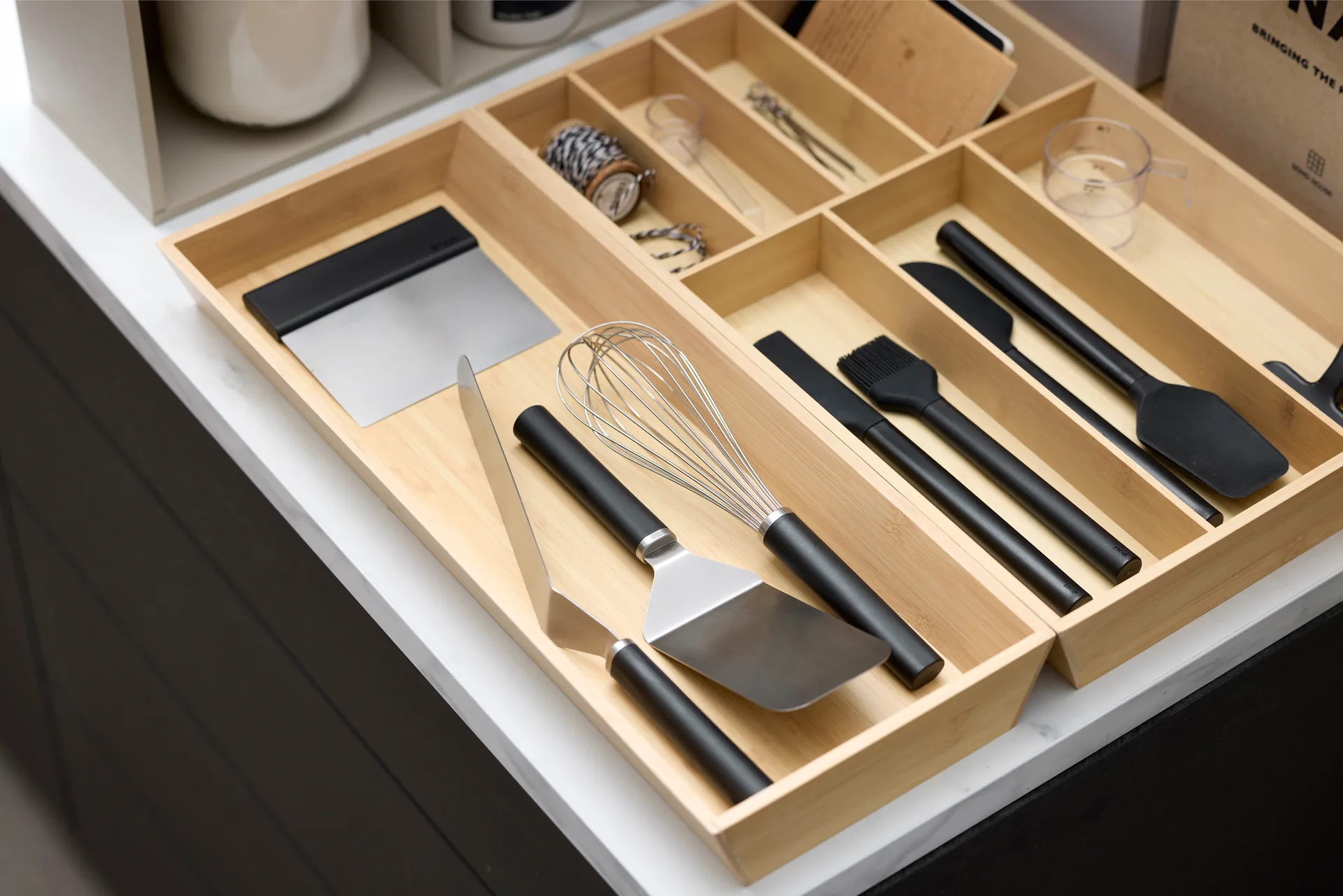 Emma taikinaskrapi teräs, Musta Rosti