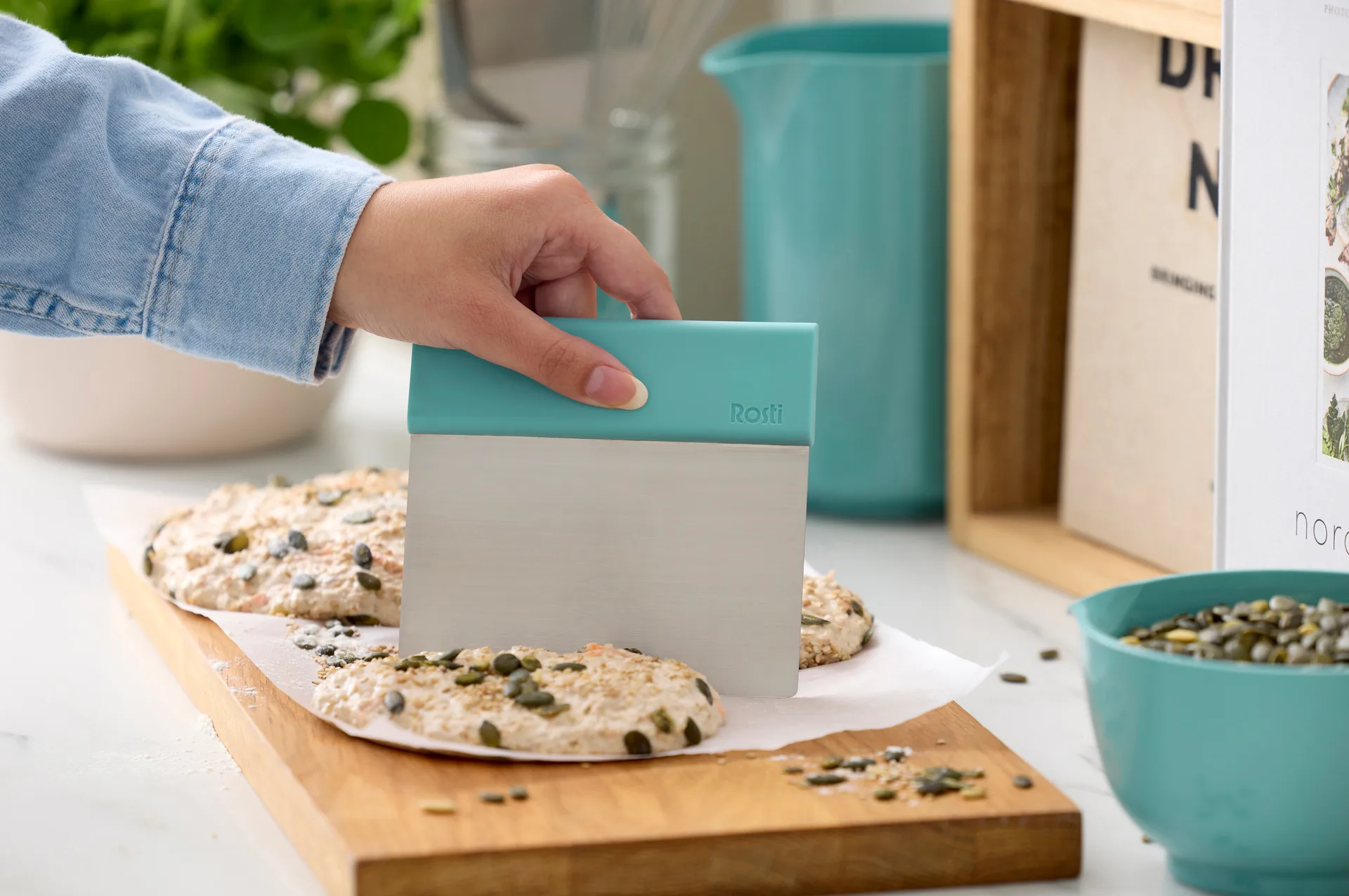 Emma taikinaskrapi teräs, Nordic green Rosti