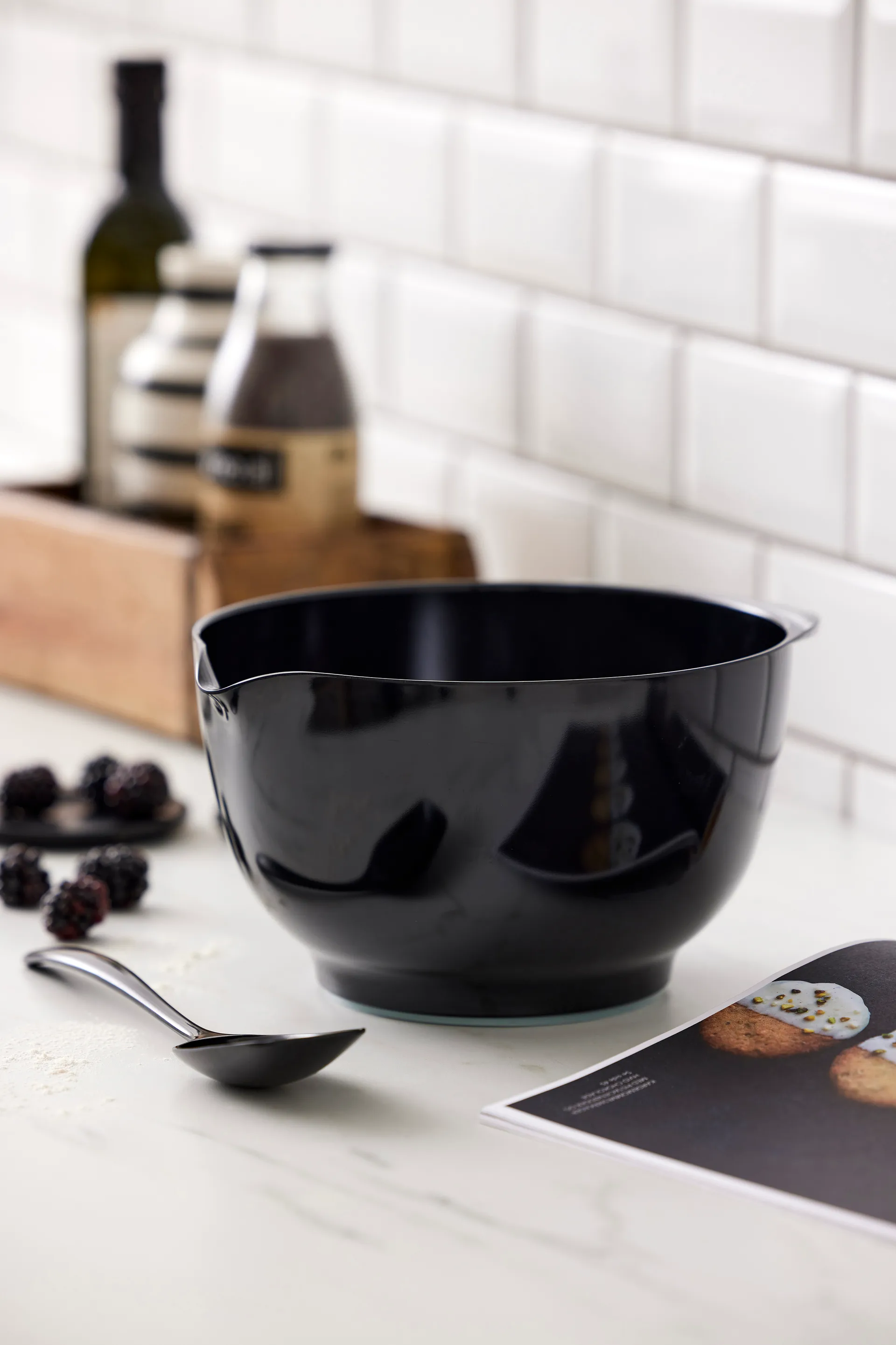 Margrethe kulho 5 l, Musta Rosti