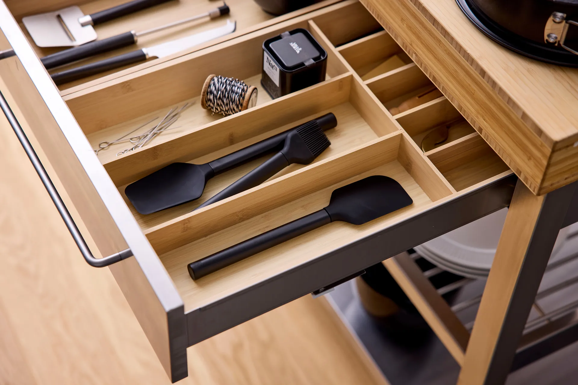 Rosti Emma leivontasetti 3 osaa, Musta Rosti