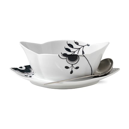 Black Fluted Mega -kastikekulho aluslautasella, 55 cl Royal Copenhagen
