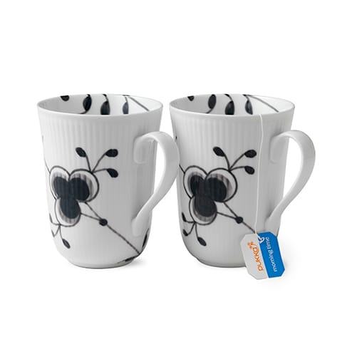 Black Fluted Mega musta kuppi 2-pakkaus, 33 cl Royal Copenhagen