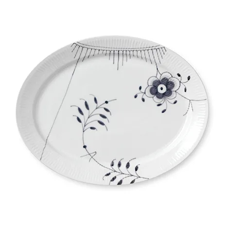 Black Fluted Mega -tarjoiluvati, musta ovaali, 33 cm Royal Copenhagen