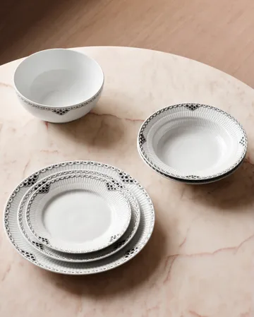 Black Lace -leipälautanen - Ø 22 cm - Royal Copenhagen