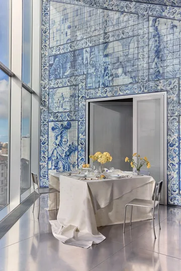 Blue Fluted Mega Limited Edition lautanen Ø27 cm - White-blue - Royal Copenhagen