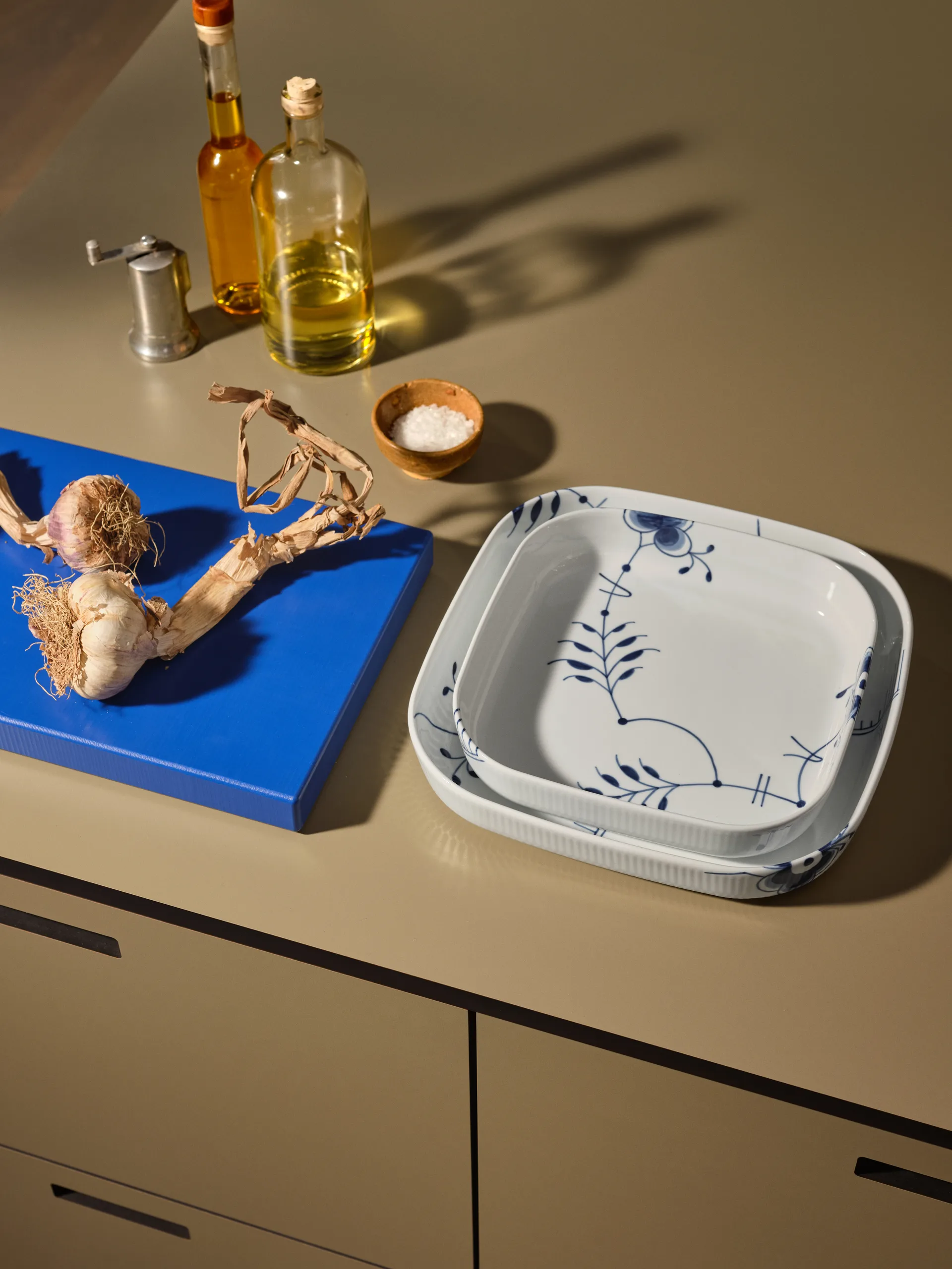 Blue Fluted Mega neliömäinen uunivuoka, 30x30 cm Royal Copenhagen