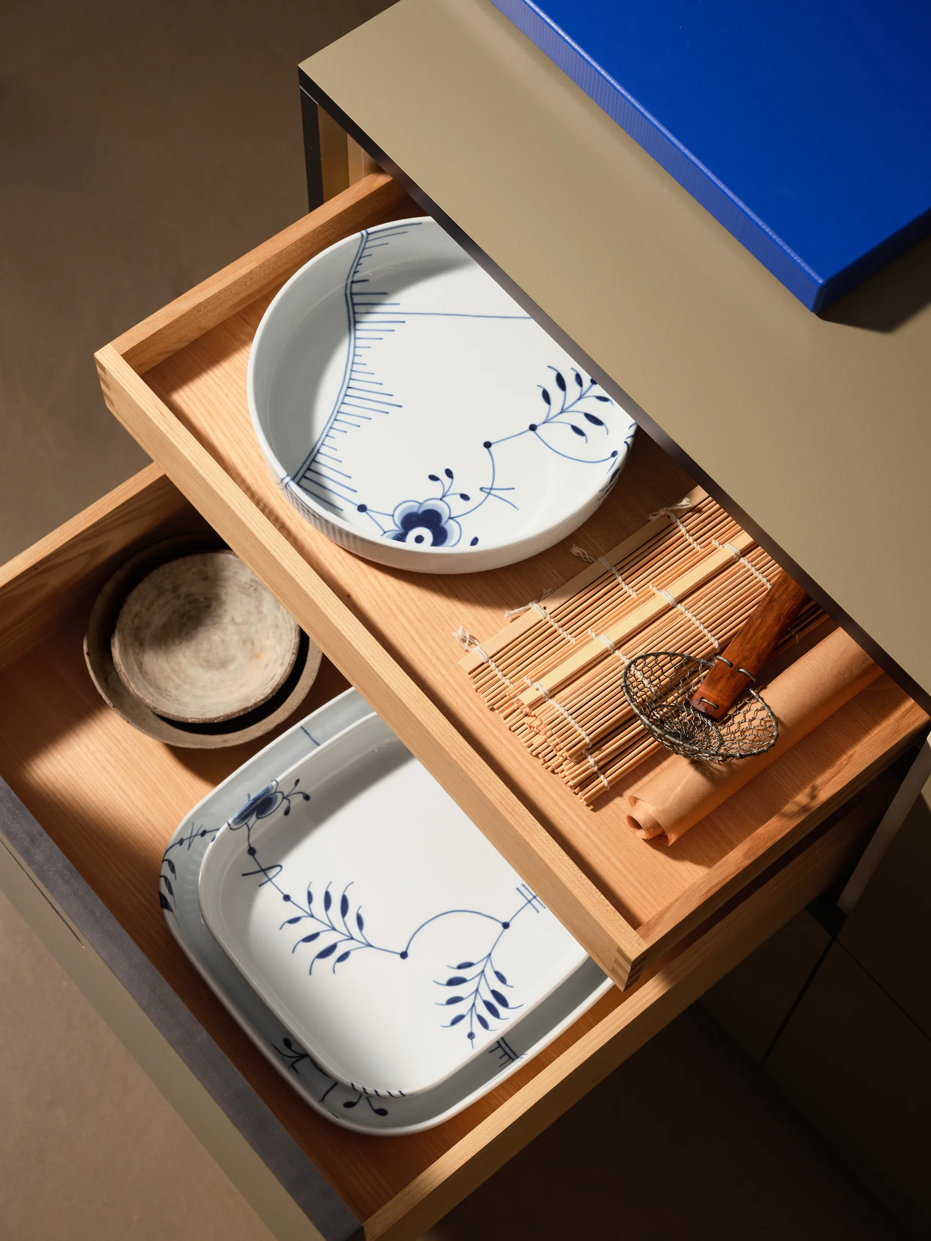 Blue Fluted Mega neliömäinen uunivuoka, 30x30 cm Royal Copenhagen