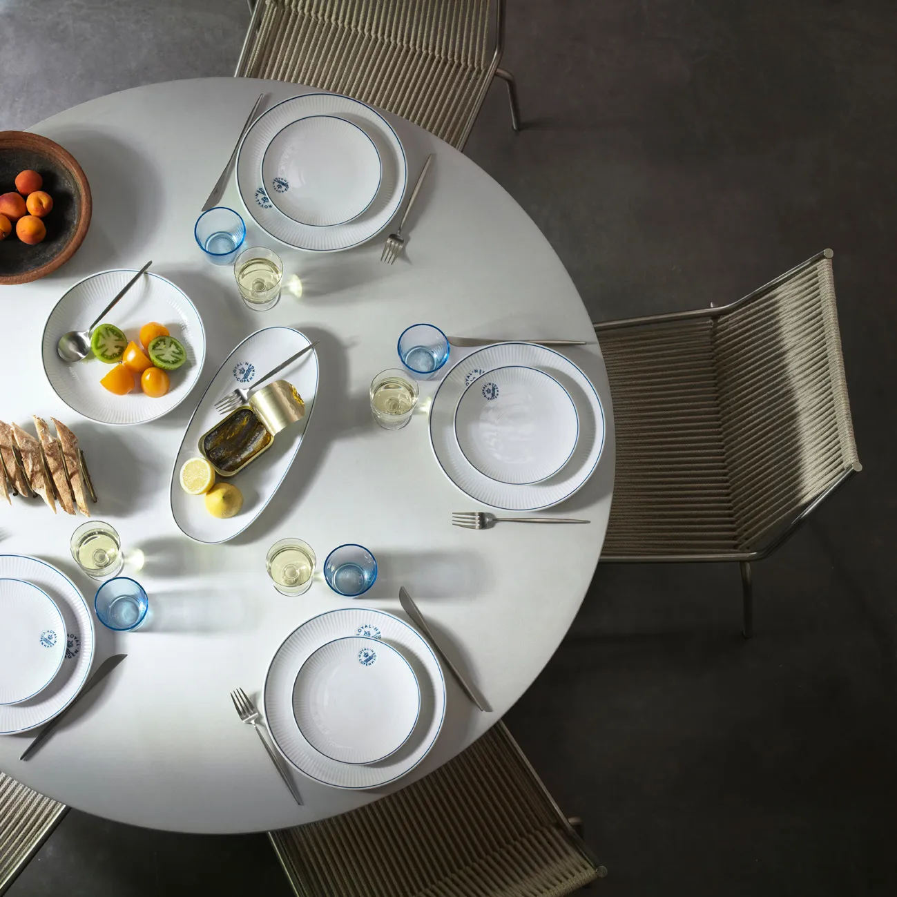 Blueline coupe -lautanen Ø 27 cm, Valkoinen-sininen Royal Copenhagen