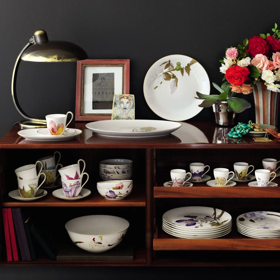 Flora kuppi ja aluslautanen, magnolia Royal Copenhagen