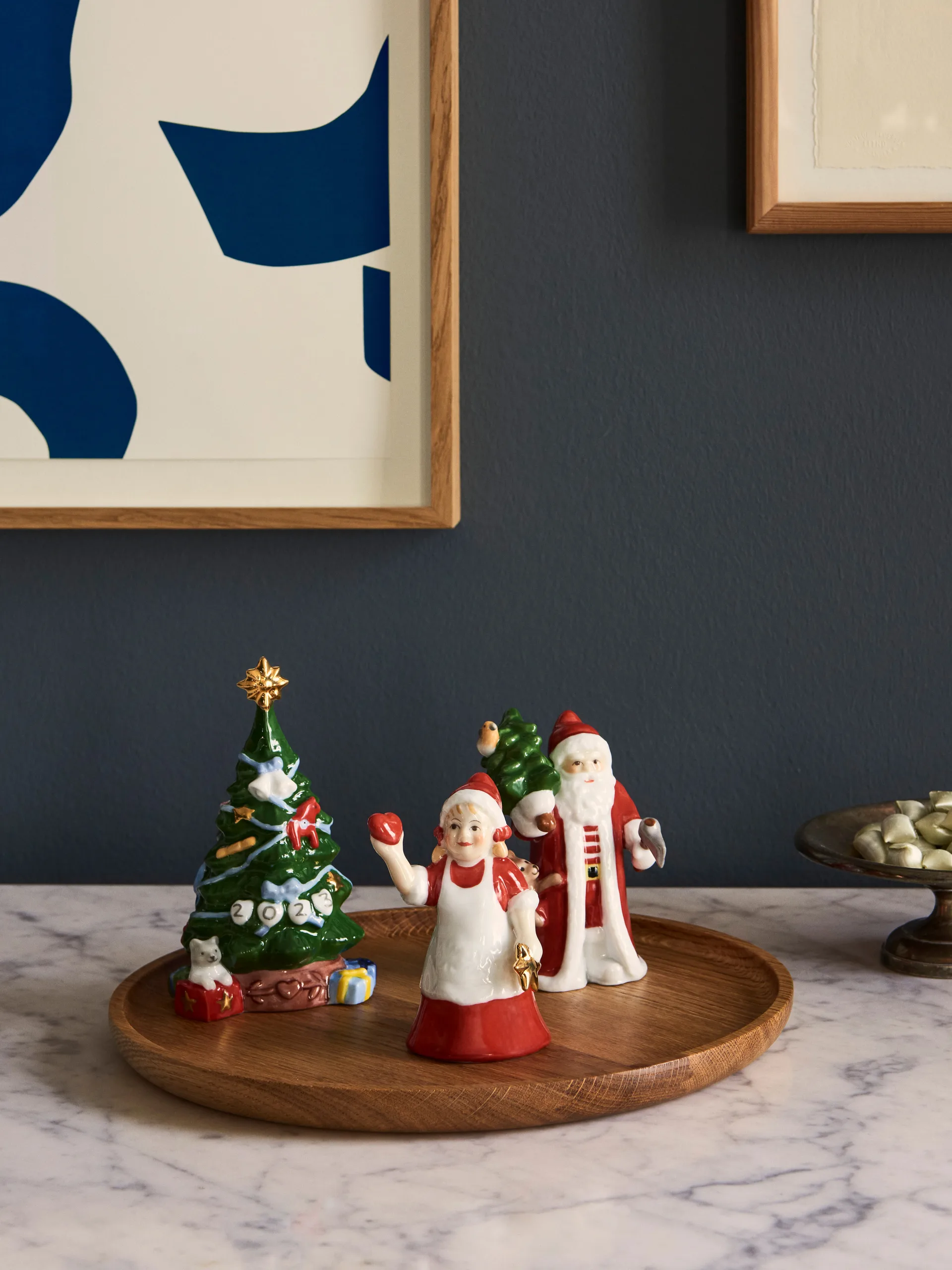 Royal Copenhagen vuoden joulumuori 2023, Punainen-valkoinen Royal Copenhagen