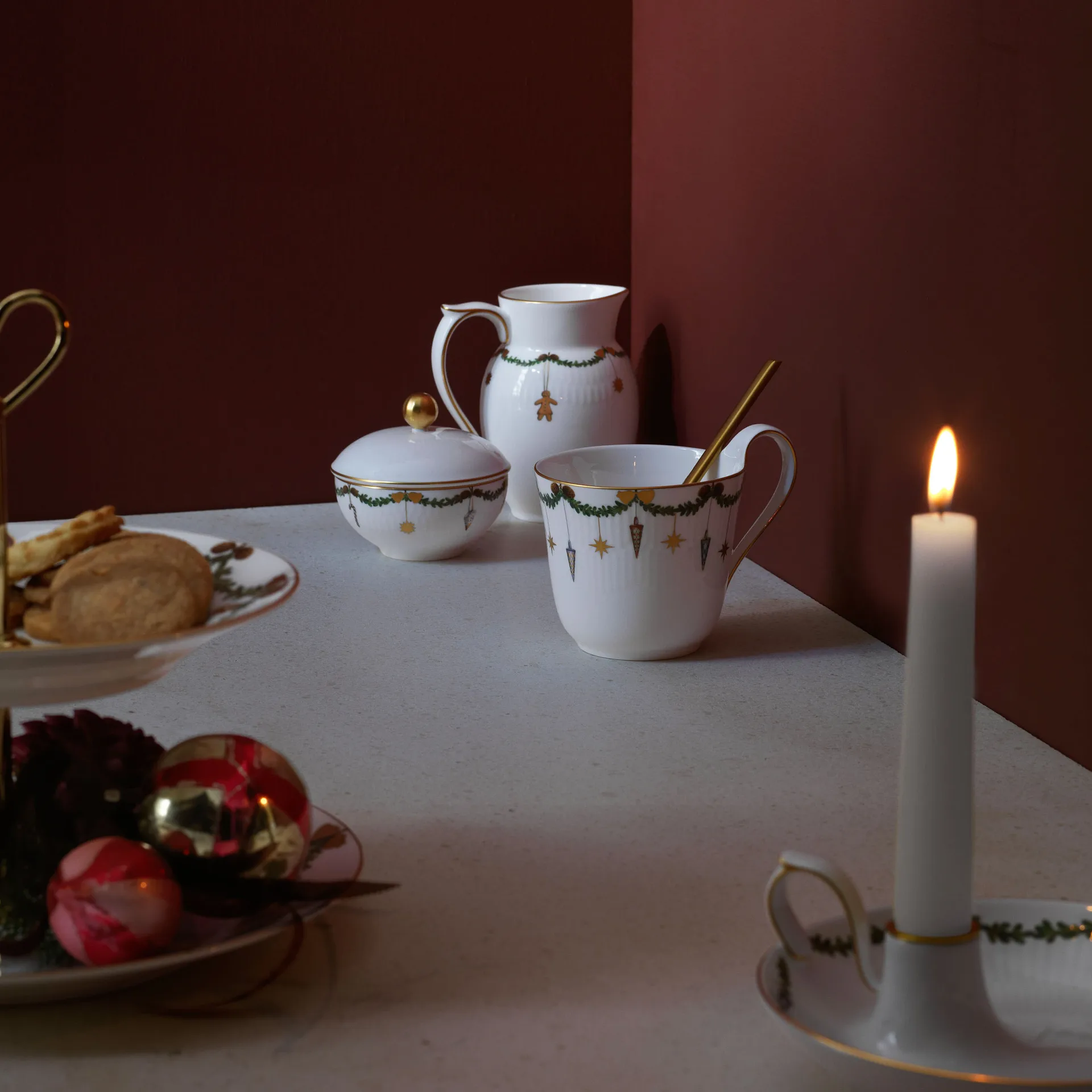 Star Fluted Christmas -maitokannu, 39 cl Royal Copenhagen