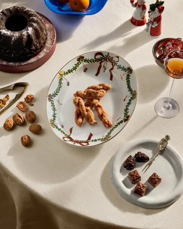 Star Fluted Christmas soikea lautanen - 25,4x34,5 cm - Royal Copenhagen