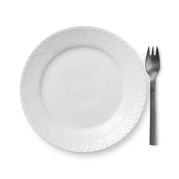 White Fluted Half Lace -lautanen, Ø 19 cm Royal Copenhagen