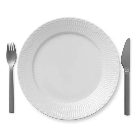 White Fluted Half Lace -lautanen, Ø 27 cm Royal Copenhagen