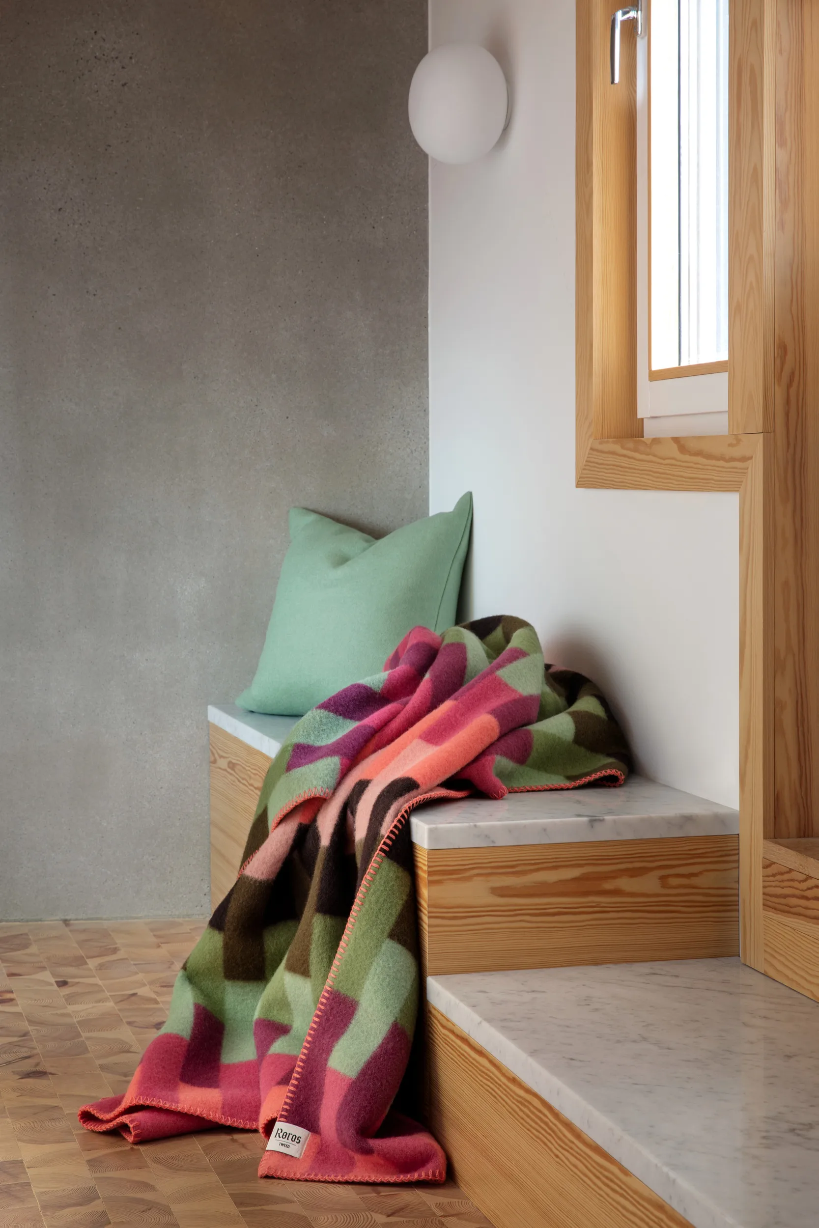 Åsmund bold viltti 135x200 cm, Pink-green Røros Tweed