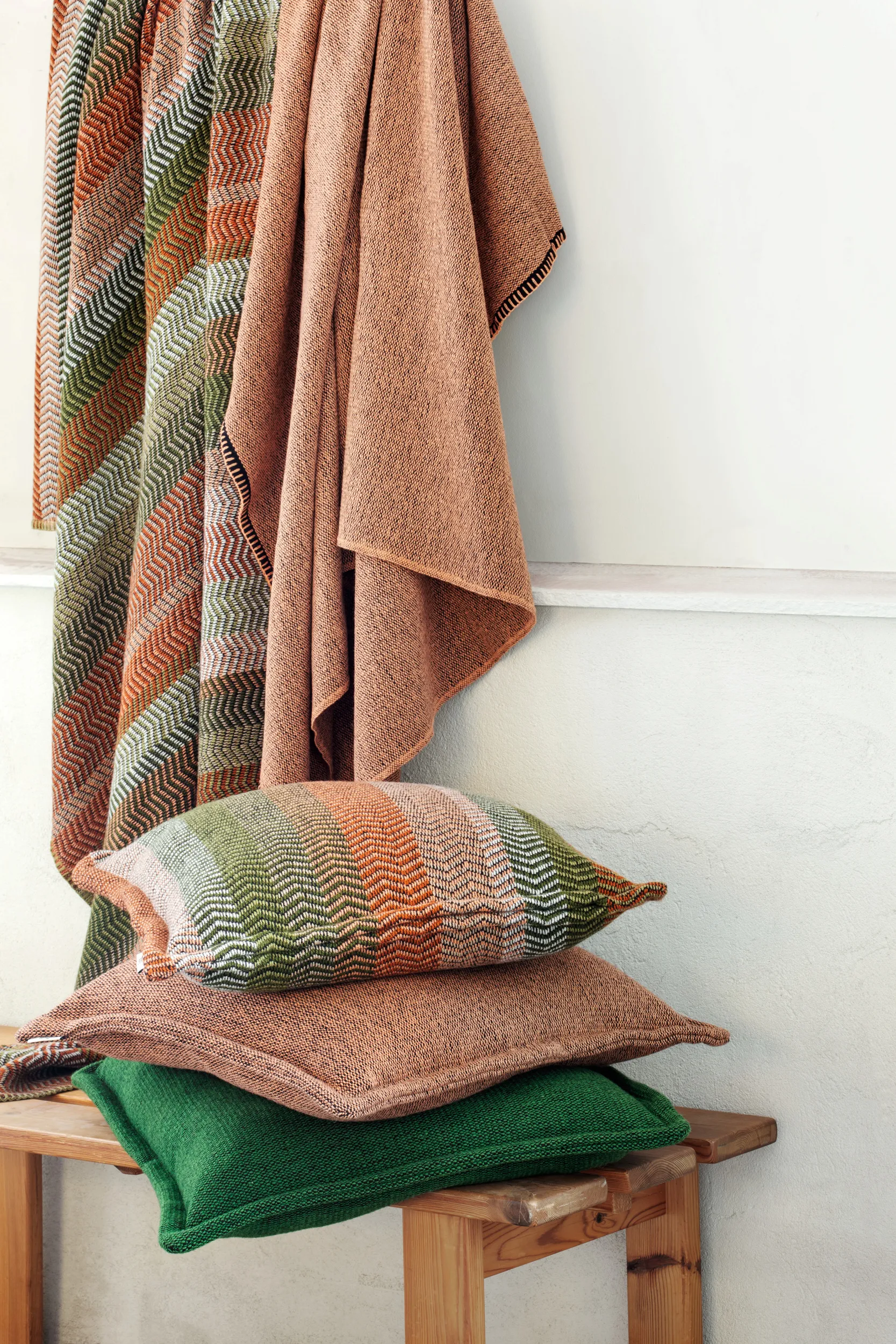 Fri viltti 150x200 cm, Summer red Røros Tweed