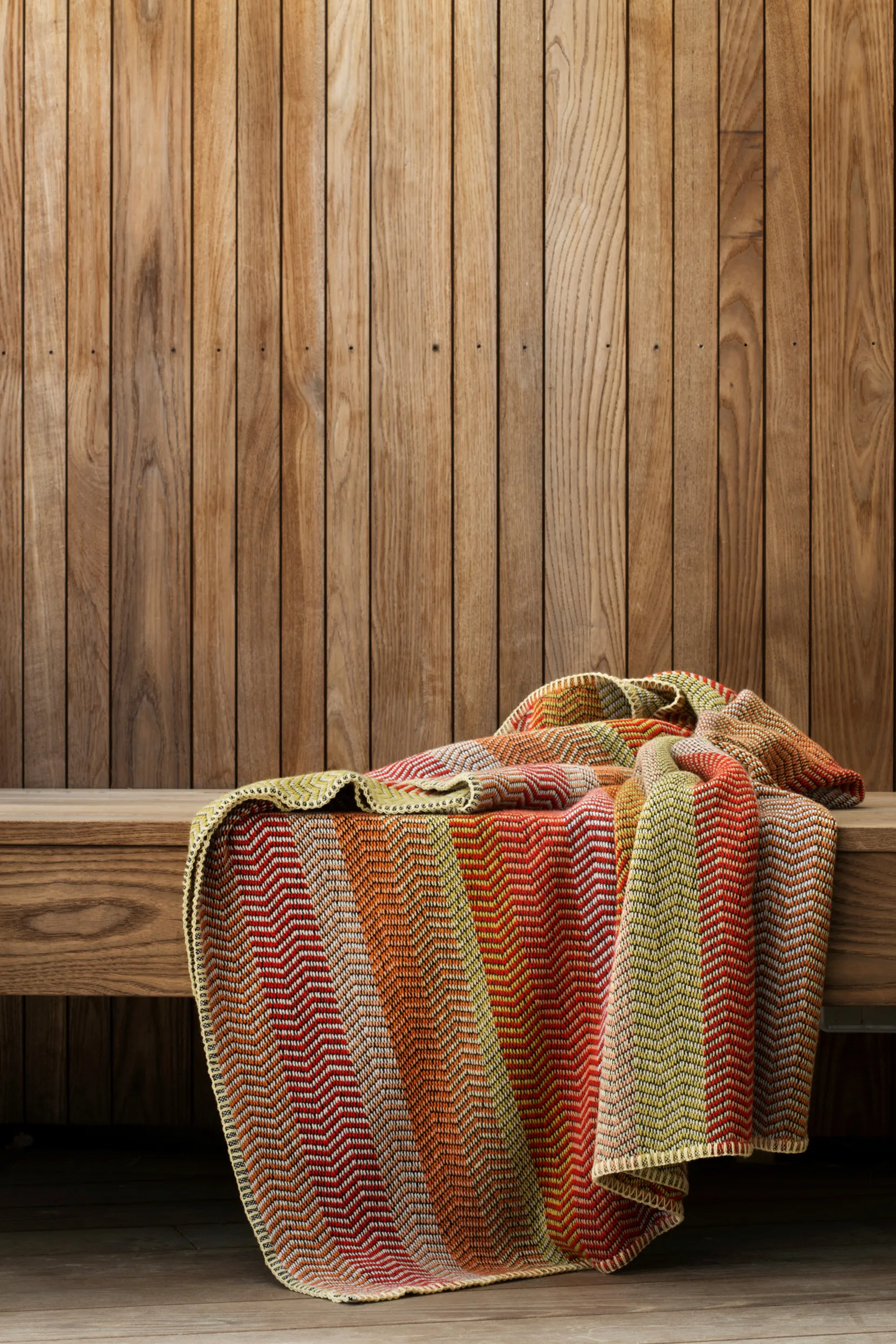 Fri viltti 150x200 cm, Summer red Røros Tweed