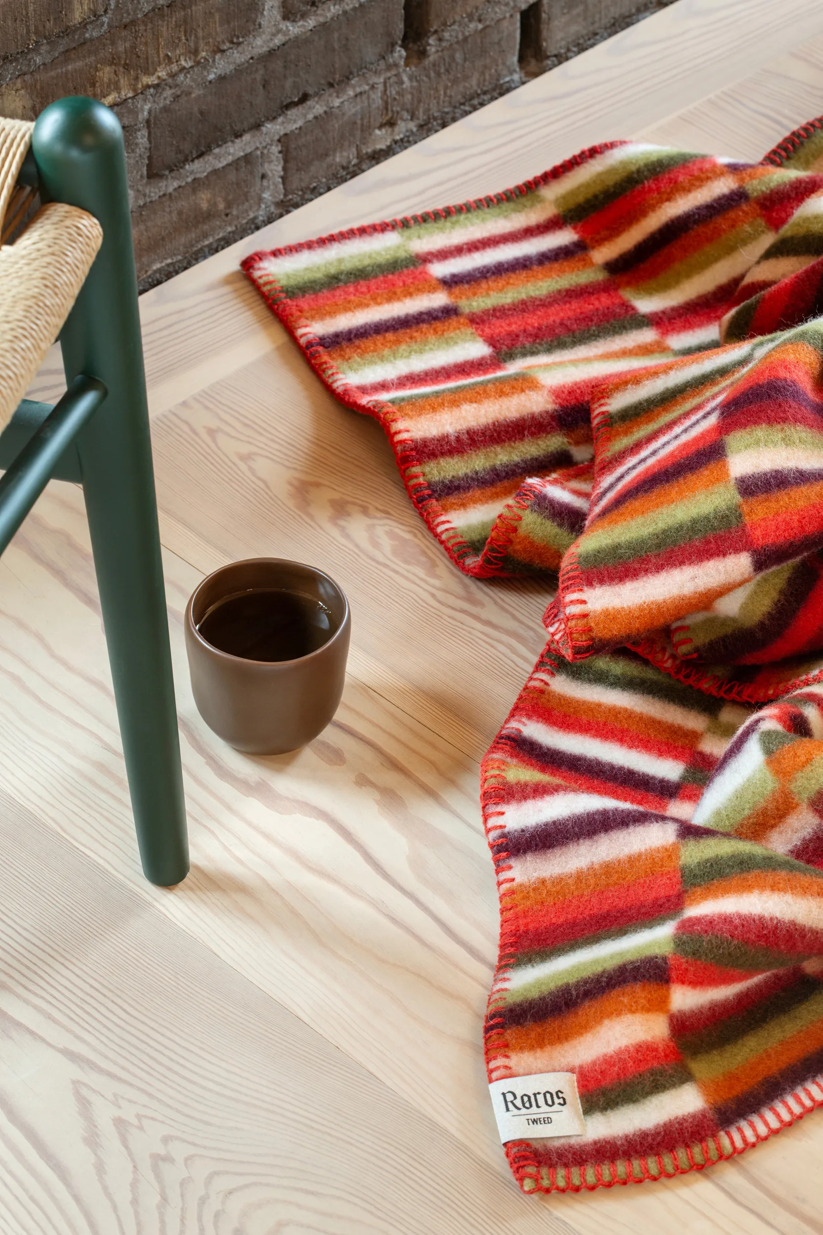 Ida viltti 135x200 cm, Red shades Røros Tweed