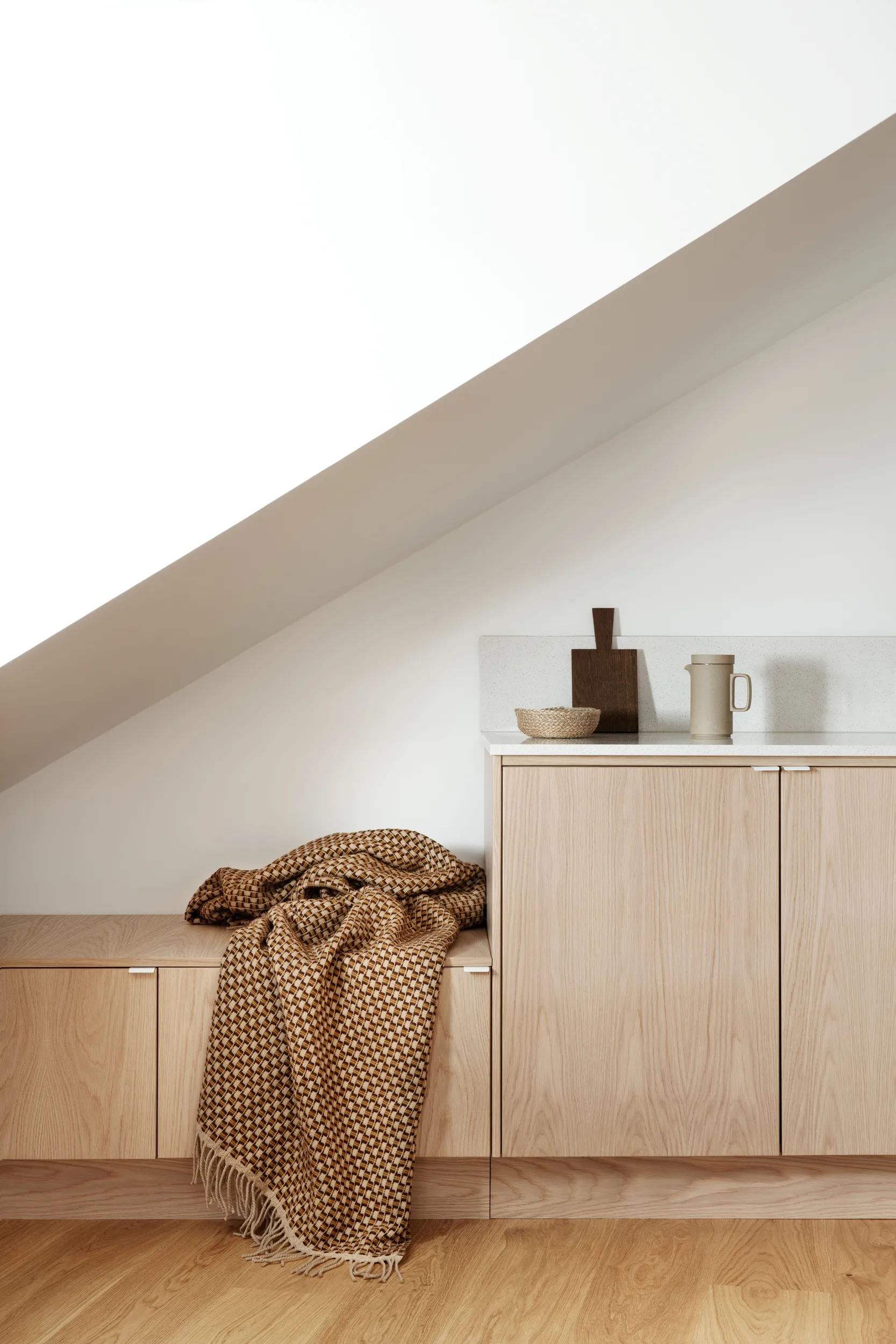 Isak peitto 150x210 cm, Chestnut Røros Tweed