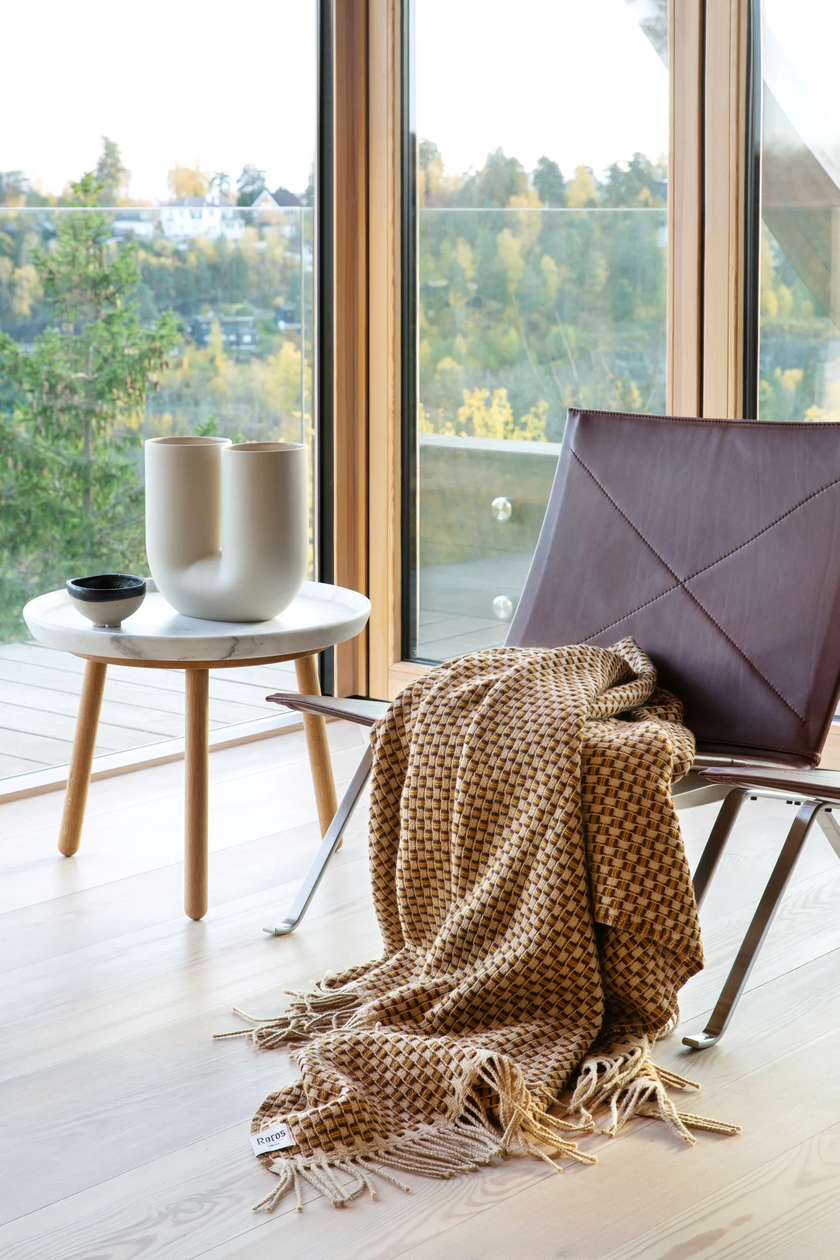 Isak peitto 150x210 cm, Chestnut Røros Tweed