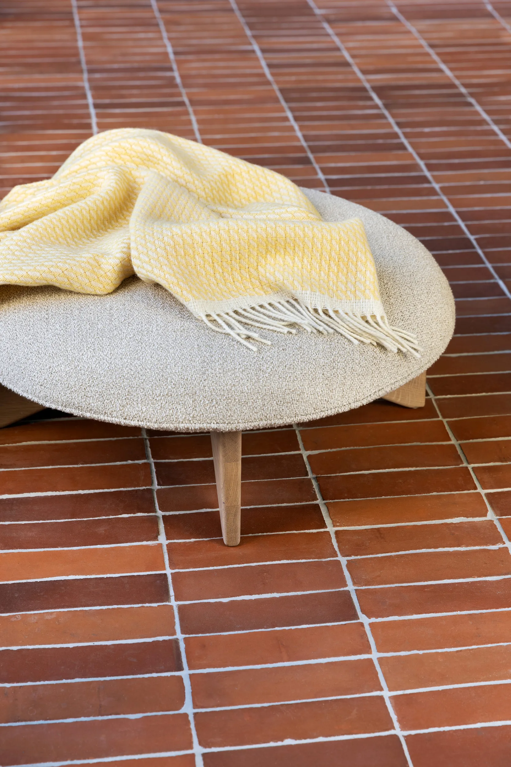 Mello peitto 150x210 cm, Lemon yellow Røros Tweed