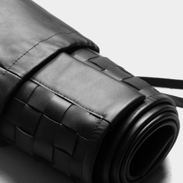 Calf Leather Tuscany -matto, 65 x 135 cm - Matte Black - Rug Solid